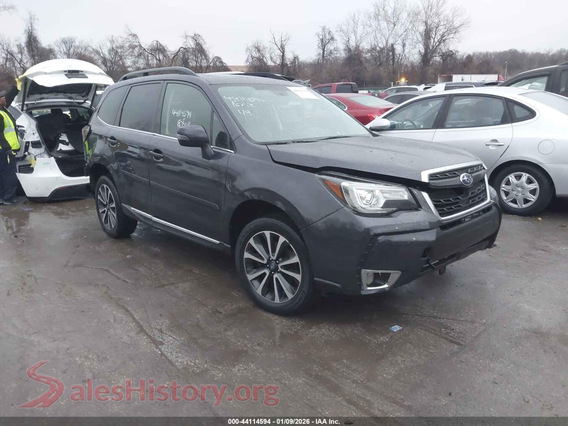 2017 SUBARU FORESTER — VIN JF2SJGWC8HH421883