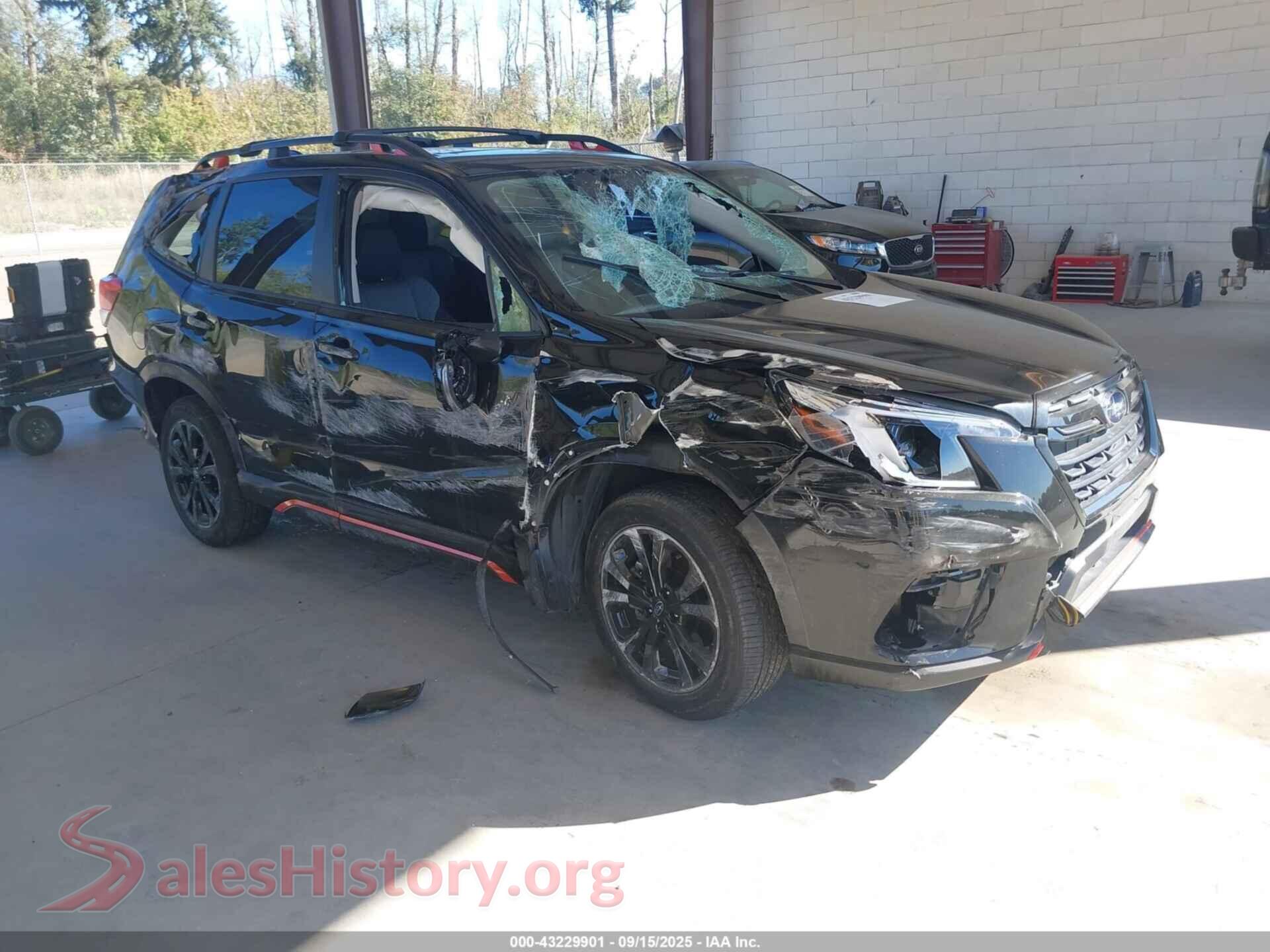 2023 SUBARU FORESTER — VIN JF2SKAJC3PH448618