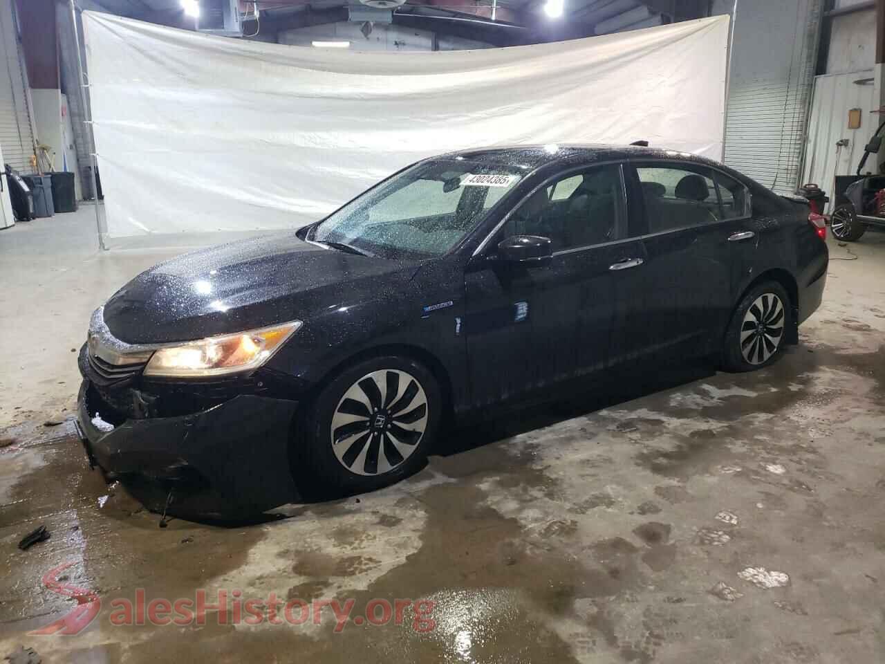 2017 HONDA ACCORD — VIN JHMCR6F33HC012689