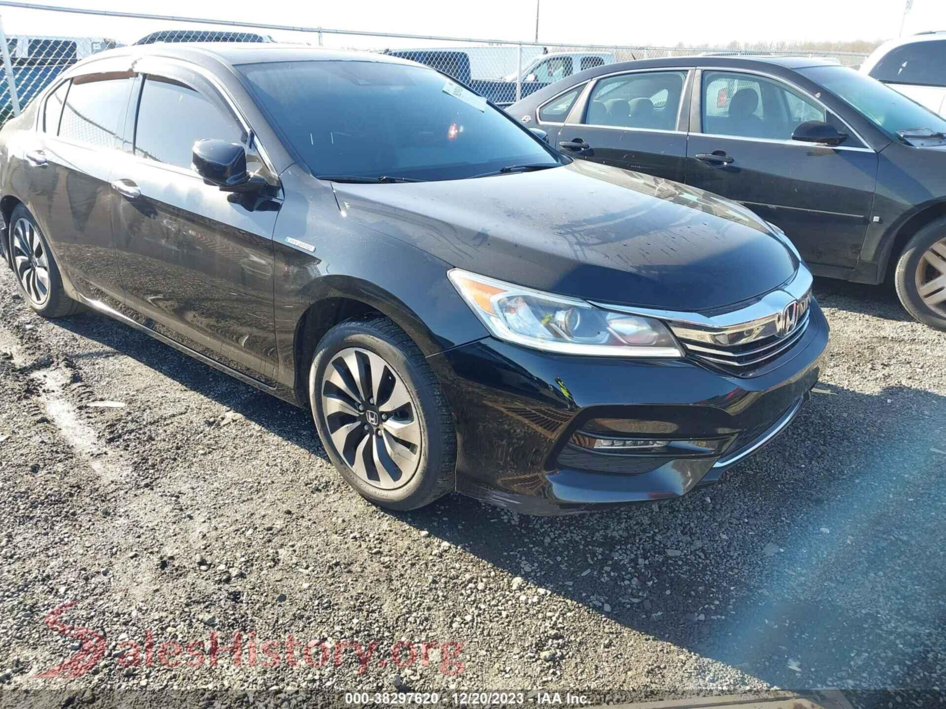2017 HONDA ACCORD — VIN JHMCR6F52HC010448