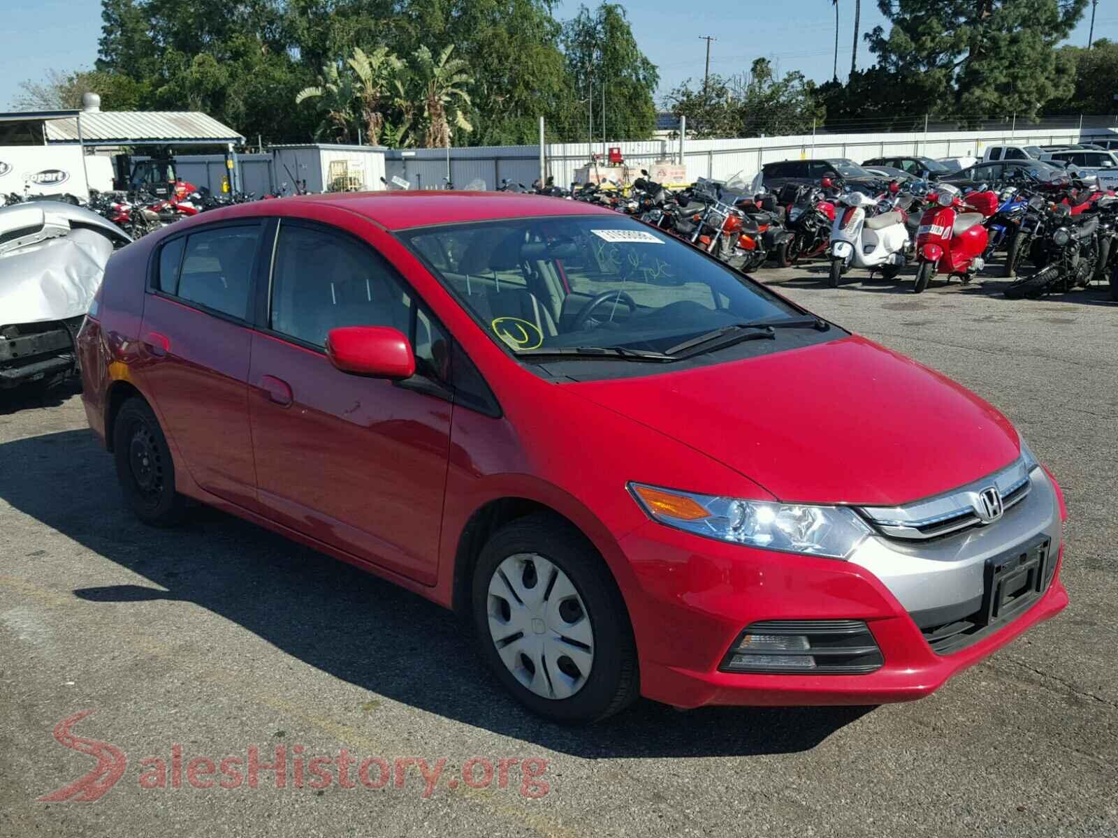 2013 HONDA INSIGHT — VIN JHMZE2H33DS005561