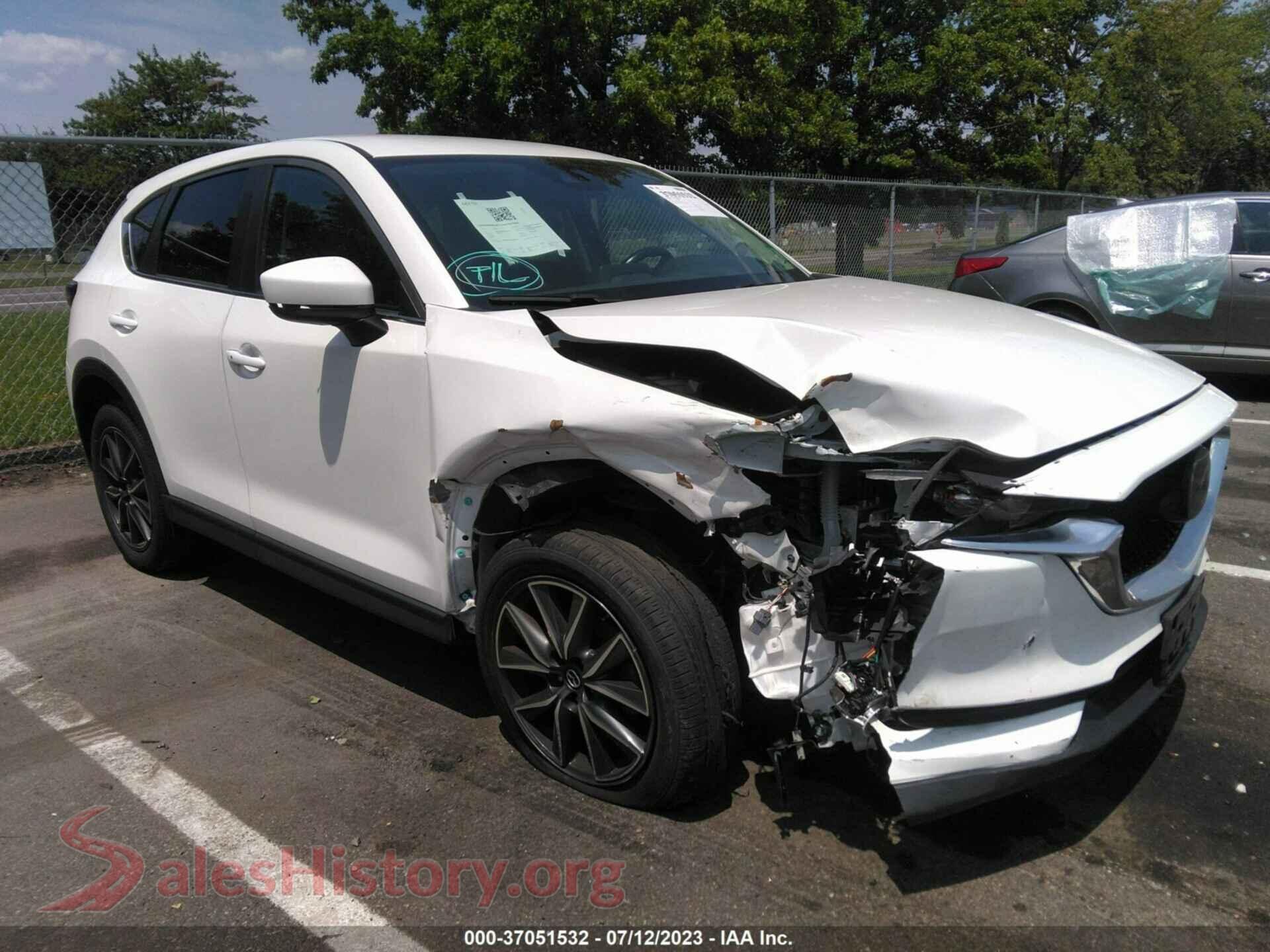 2018 MAZDA CX-5 — VIN JM3KFBCM0J0302172