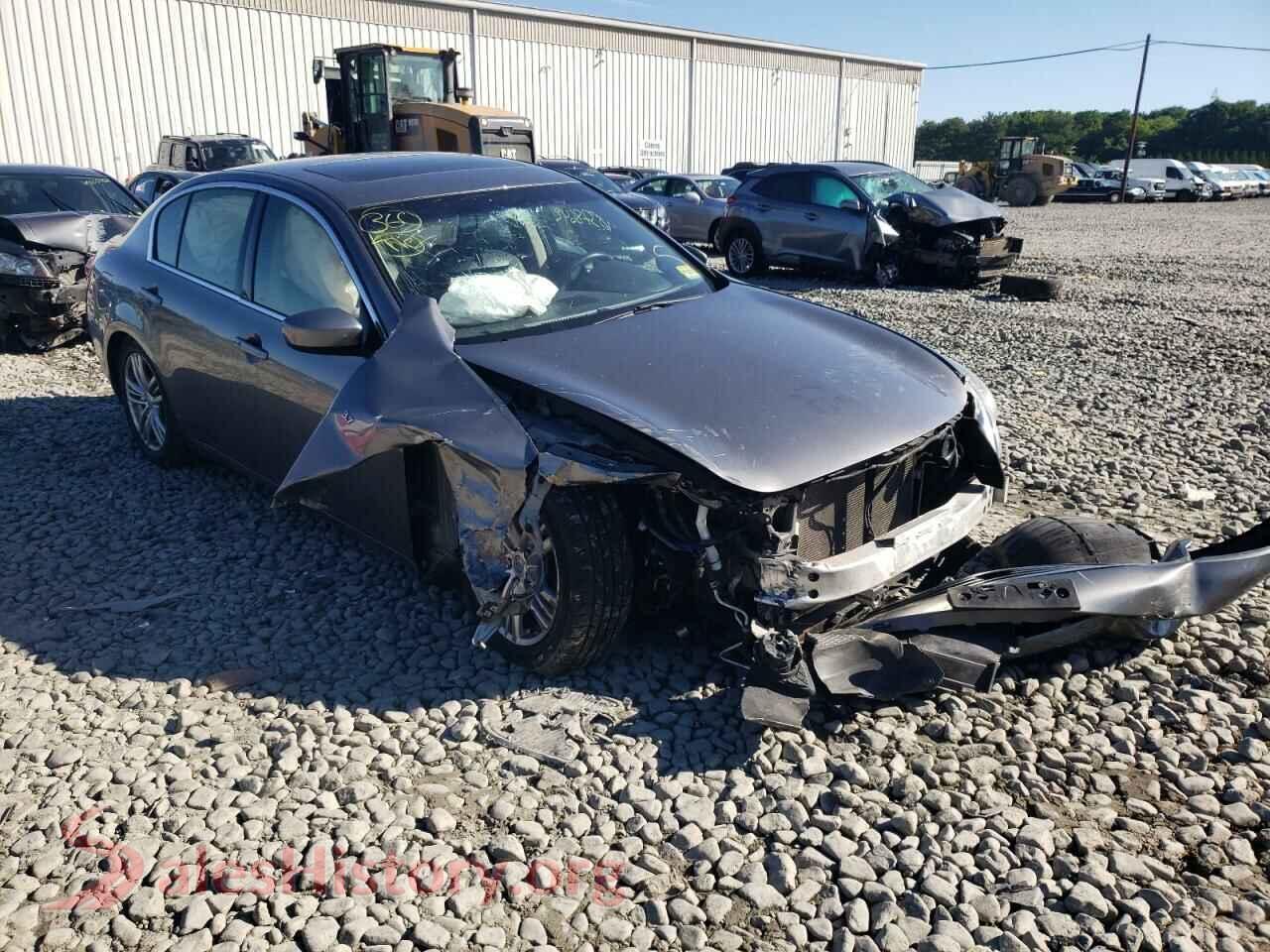 2015 INFINITI Q40 — VIN JN1CV6AR9FM522807