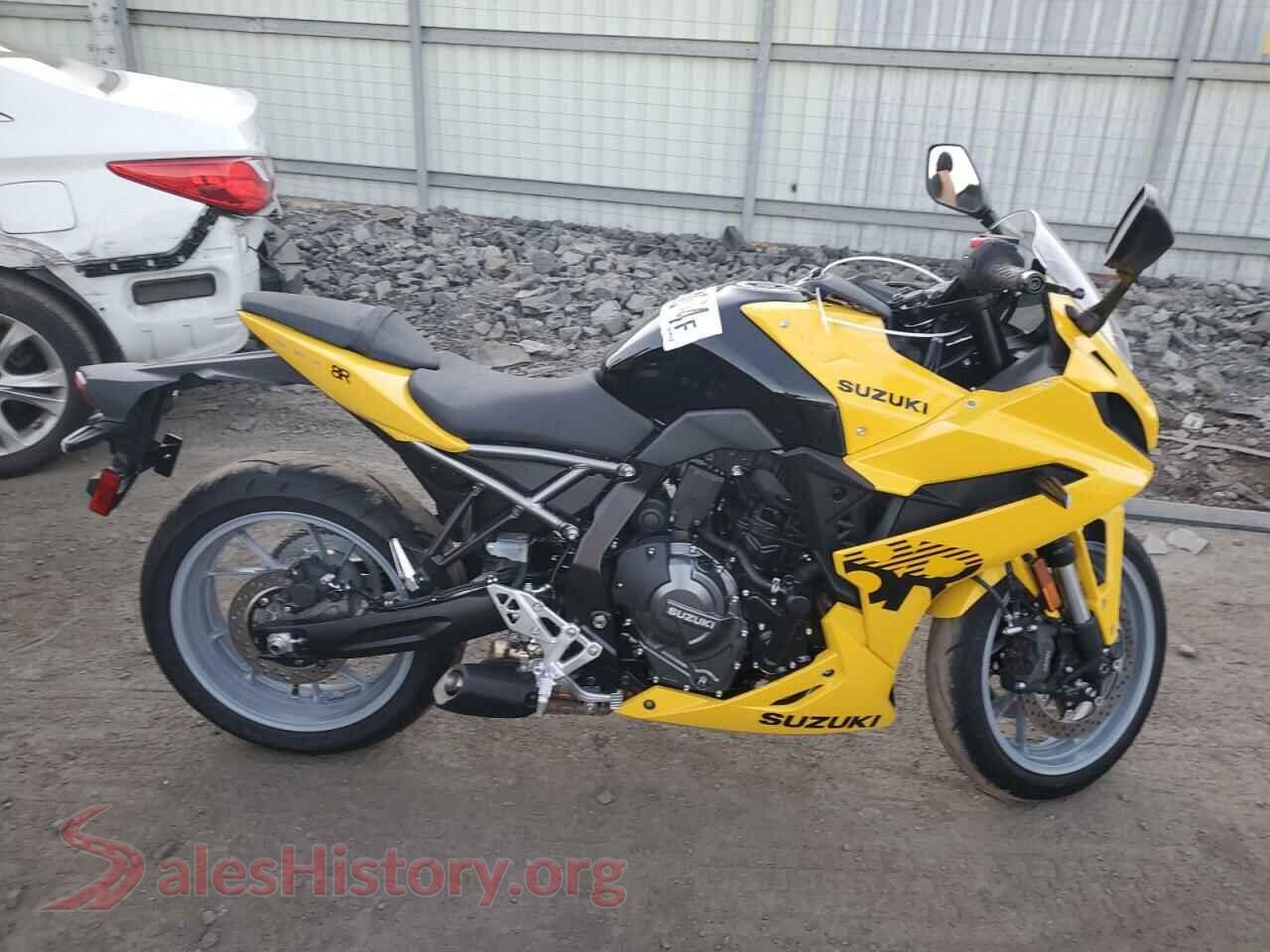 2024 SUZUKI GSX800 F — VIN JS1EM13B7R7100981