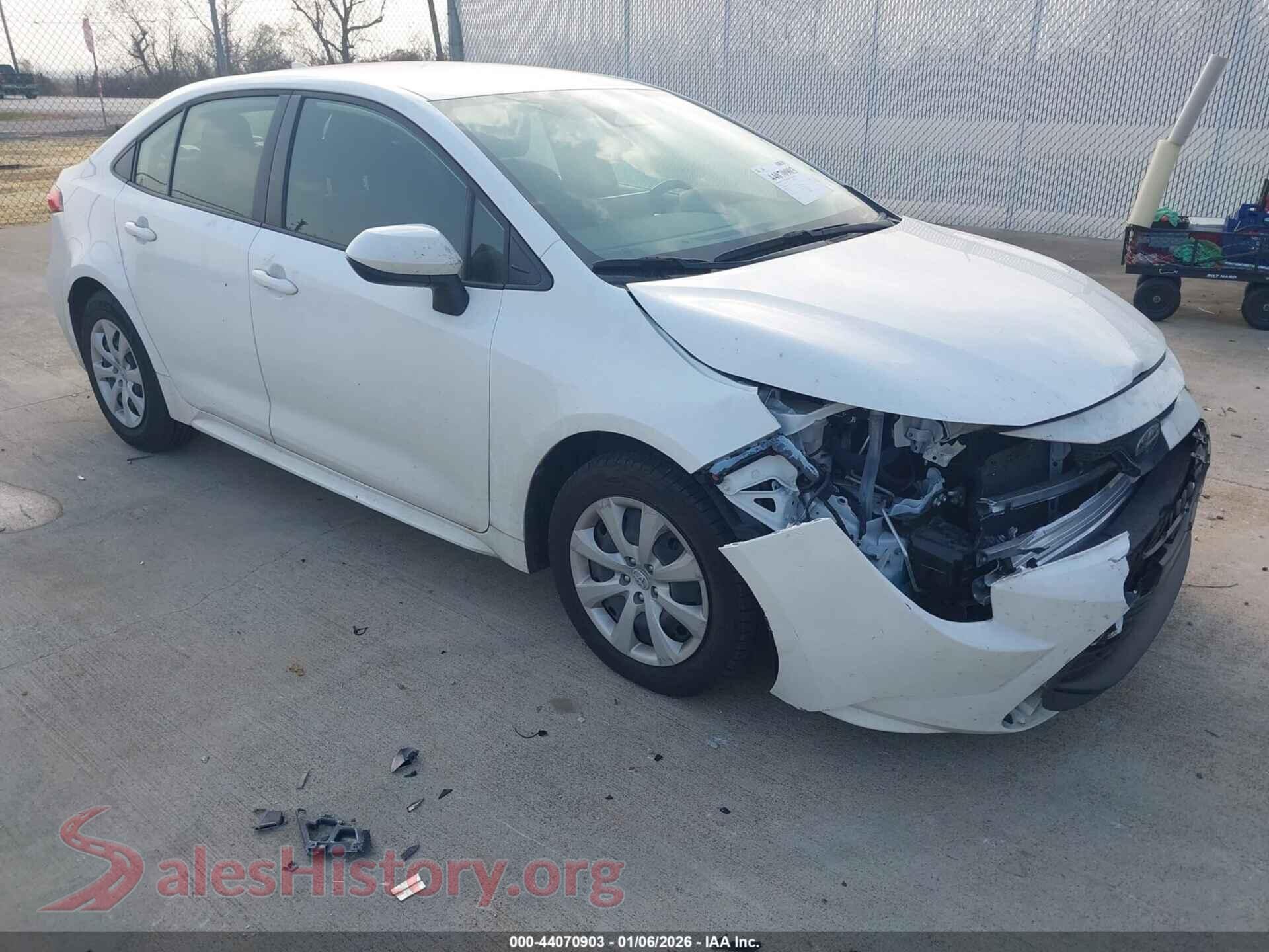 2024 TOYOTA COROLLA — VIN JTDBCMFE0RJ016121