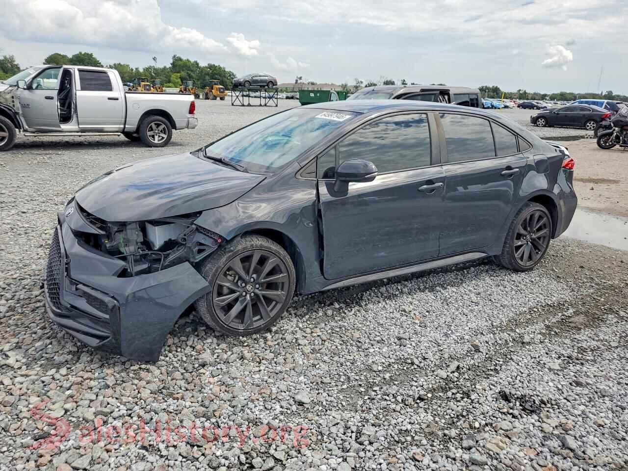 2024 TOYOTA COROLLA — VIN JTDBCMFE3R3039493