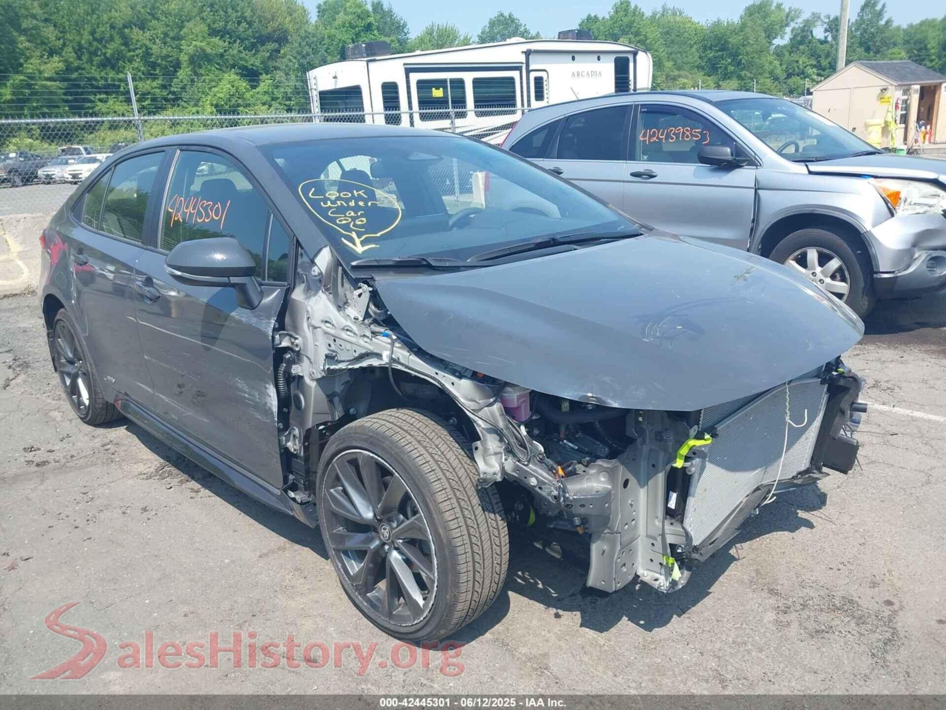 2025 TOYOTA COROLLA — VIN JTDBDMHE2S3019087