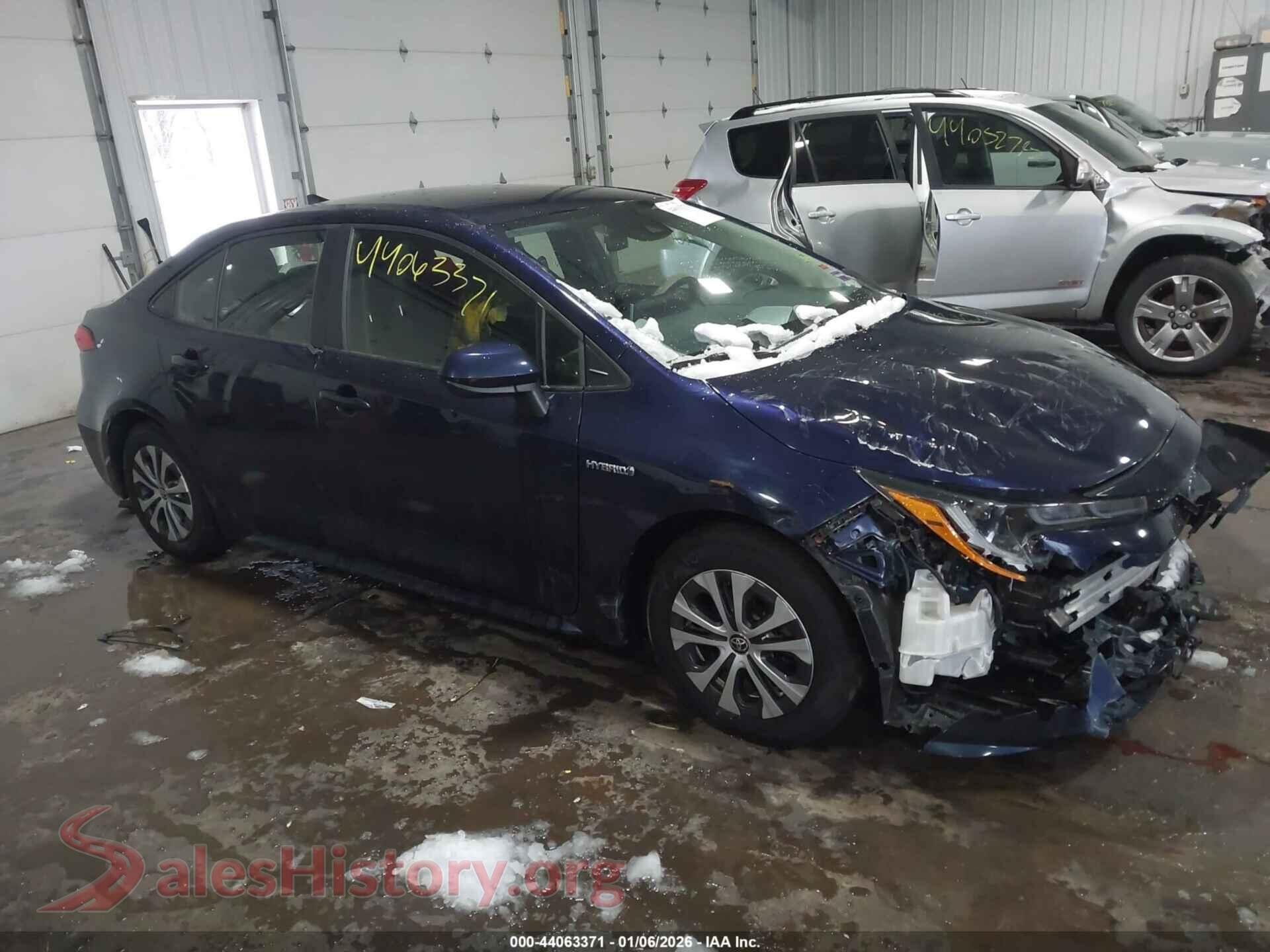 2021 TOYOTA COROLLA — VIN JTDEAMDE4MJ022597