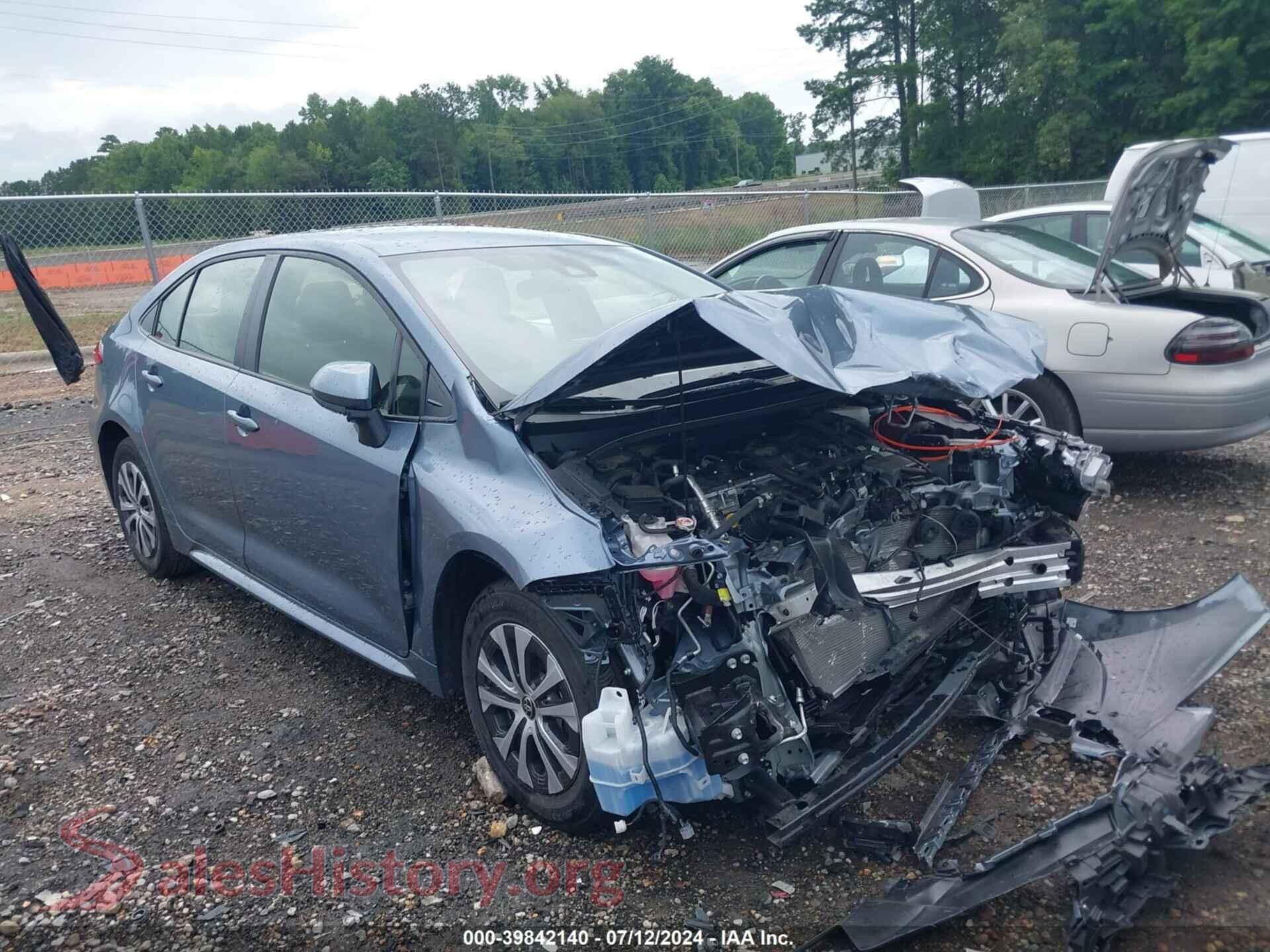2022 TOYOTA COROLLA — VIN JTDEAMDE4N3013999