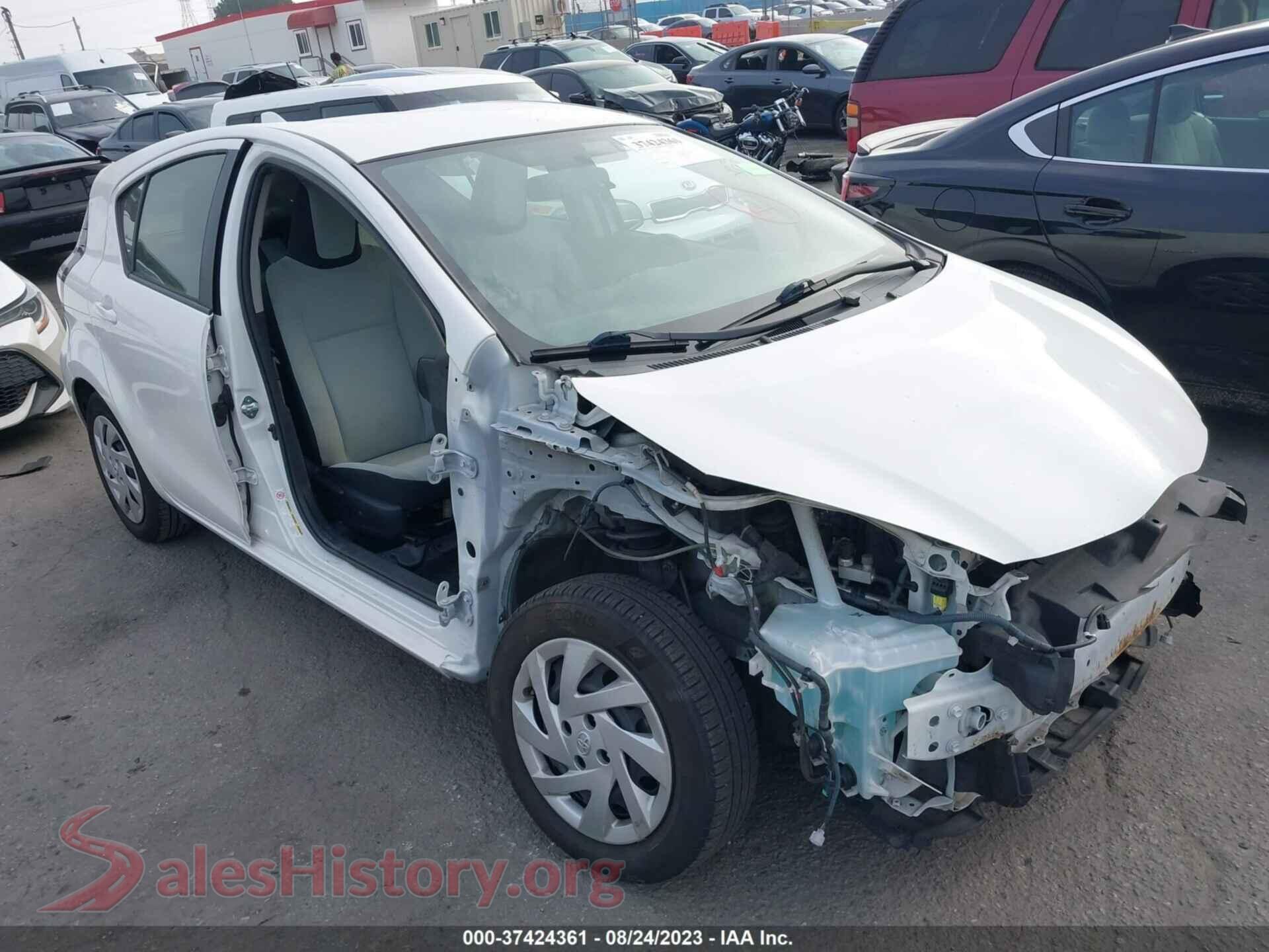 2015 TOYOTA PRIUS C — VIN JTDKDTB30F1576258