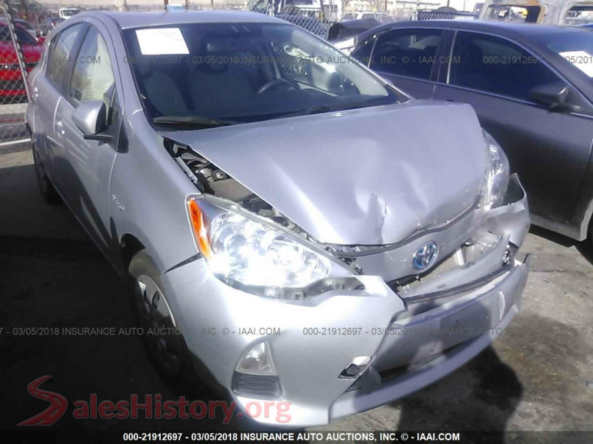 2014 Toyota Prius c — VIN JTDKDTB33E1575006