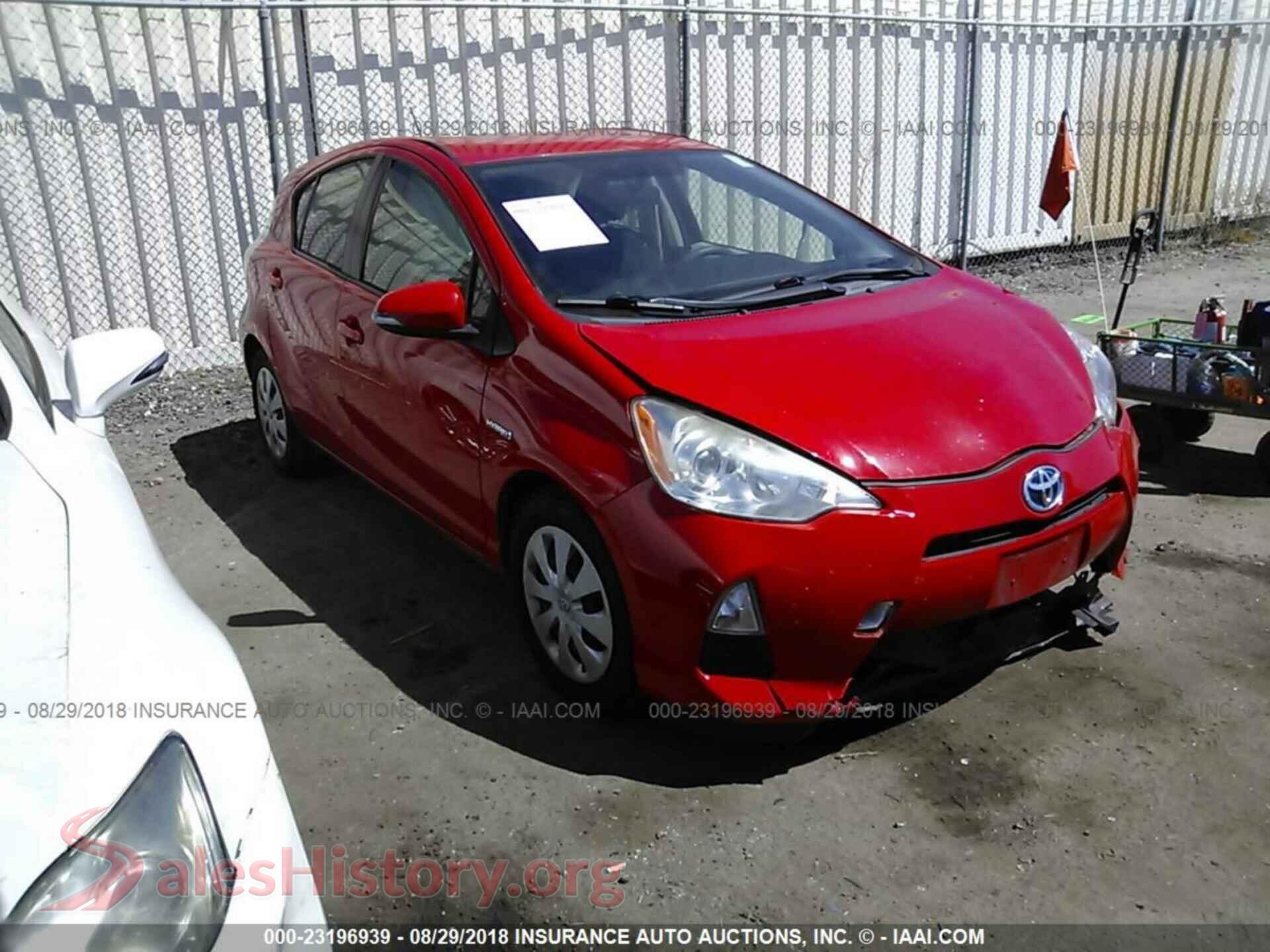 2013 Toyota Prius c — VIN JTDKDTB35D1535234