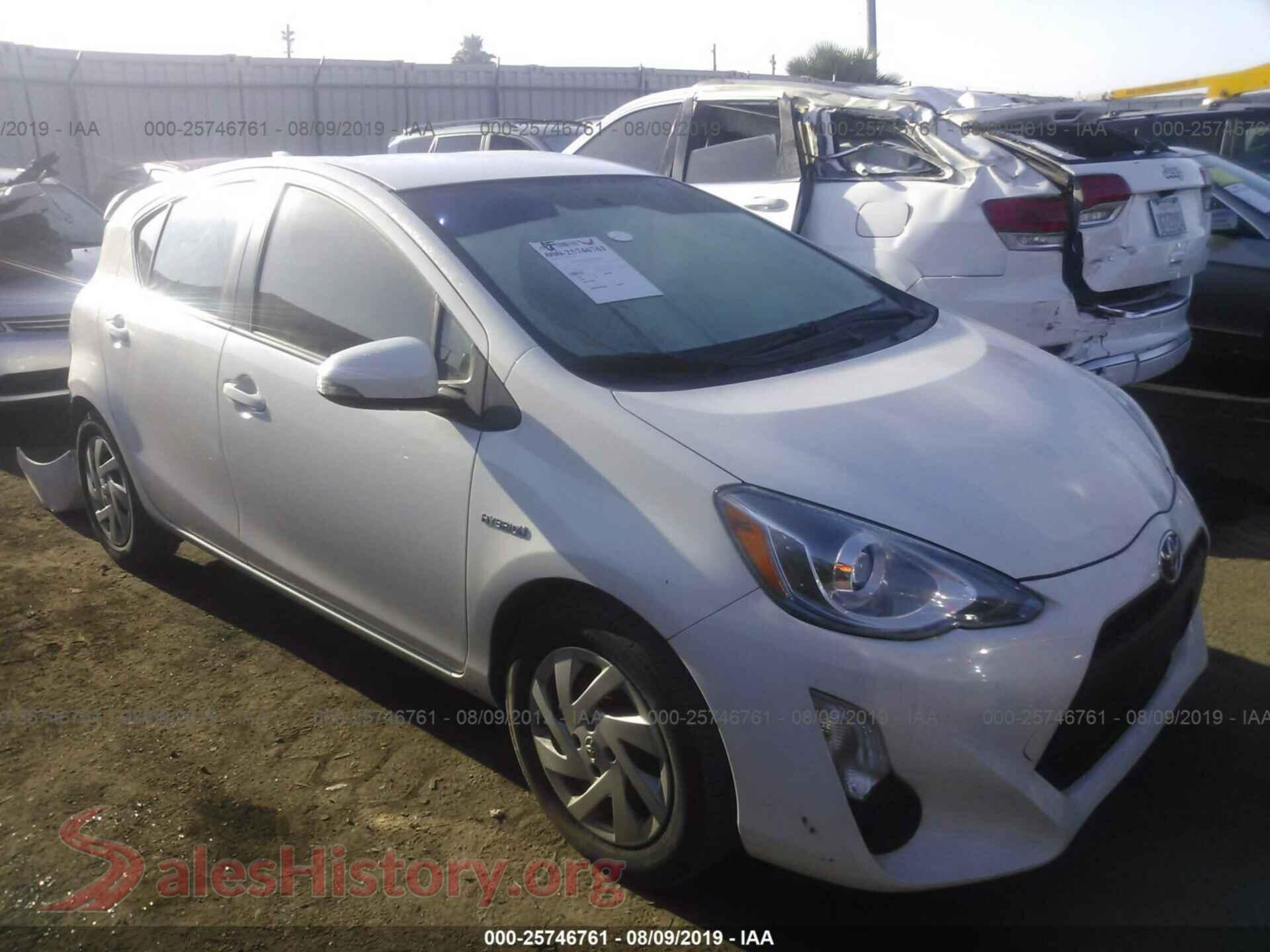 2015 TOYOTA PRIUS C — VIN JTDKDTB35F1579592