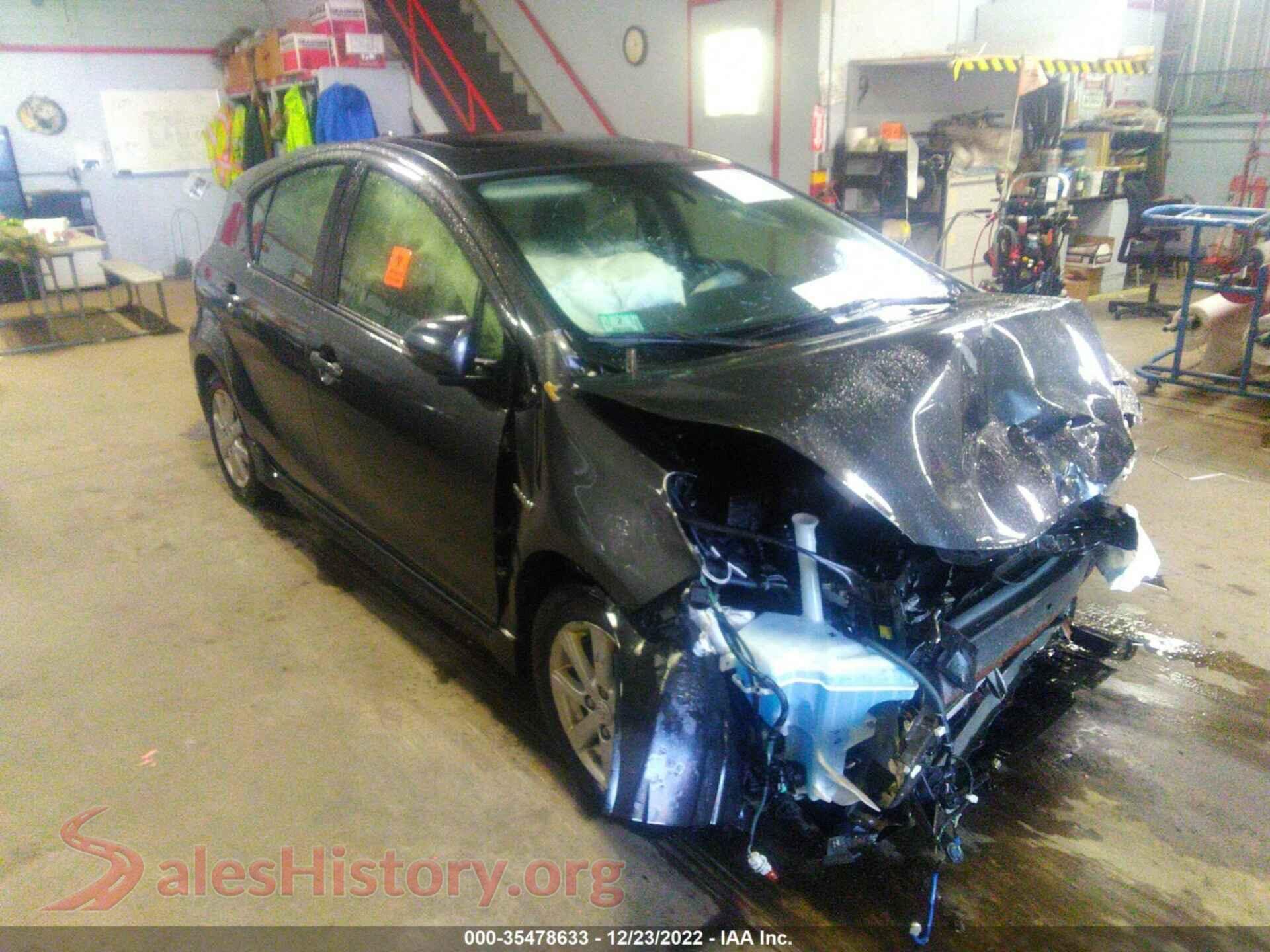 2017 TOYOTA PRIUS C — VIN JTDKDTB35H1591664