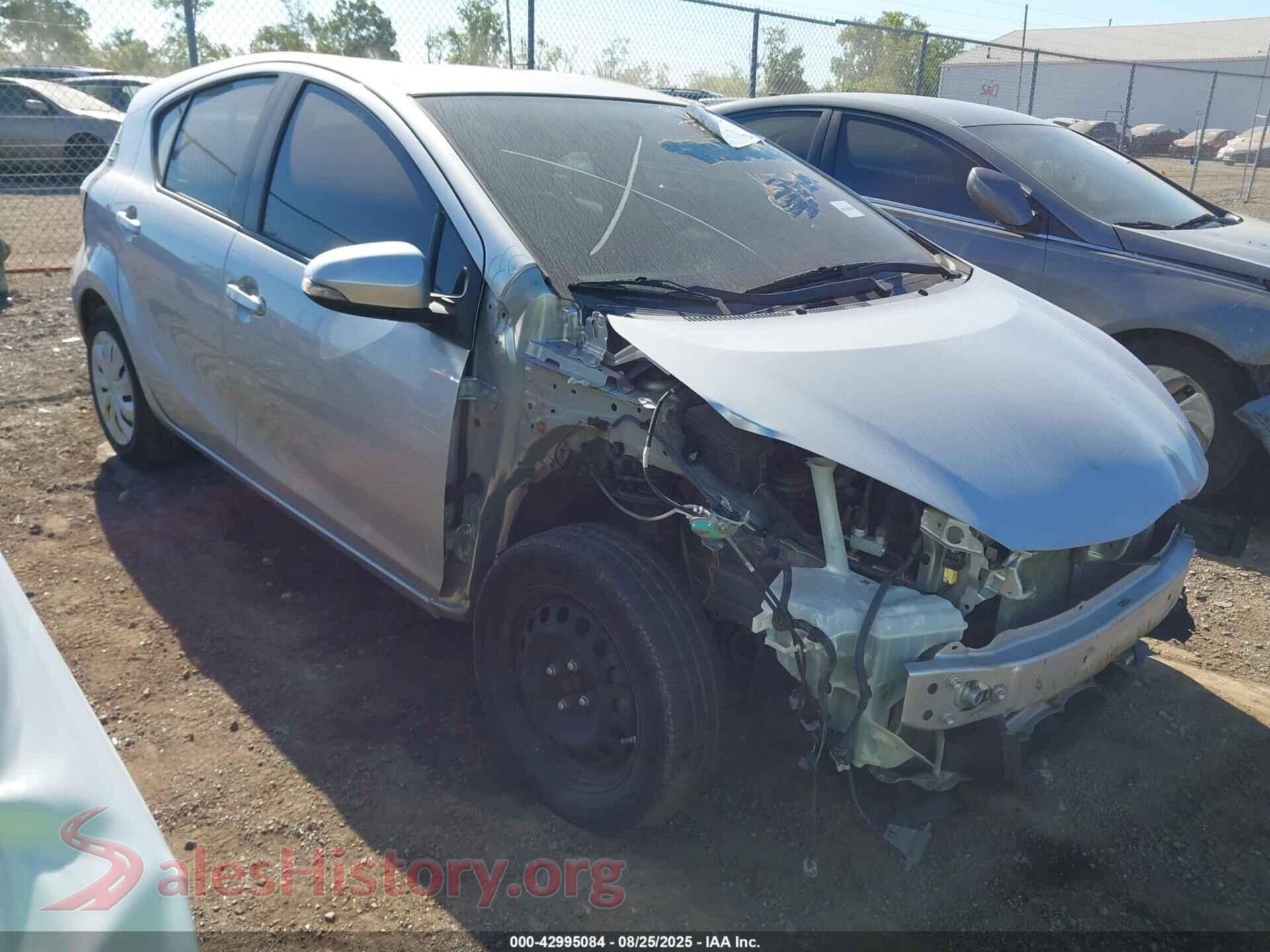 2016 TOYOTA PRIUS C — VIN JTDKDTB37G1134871