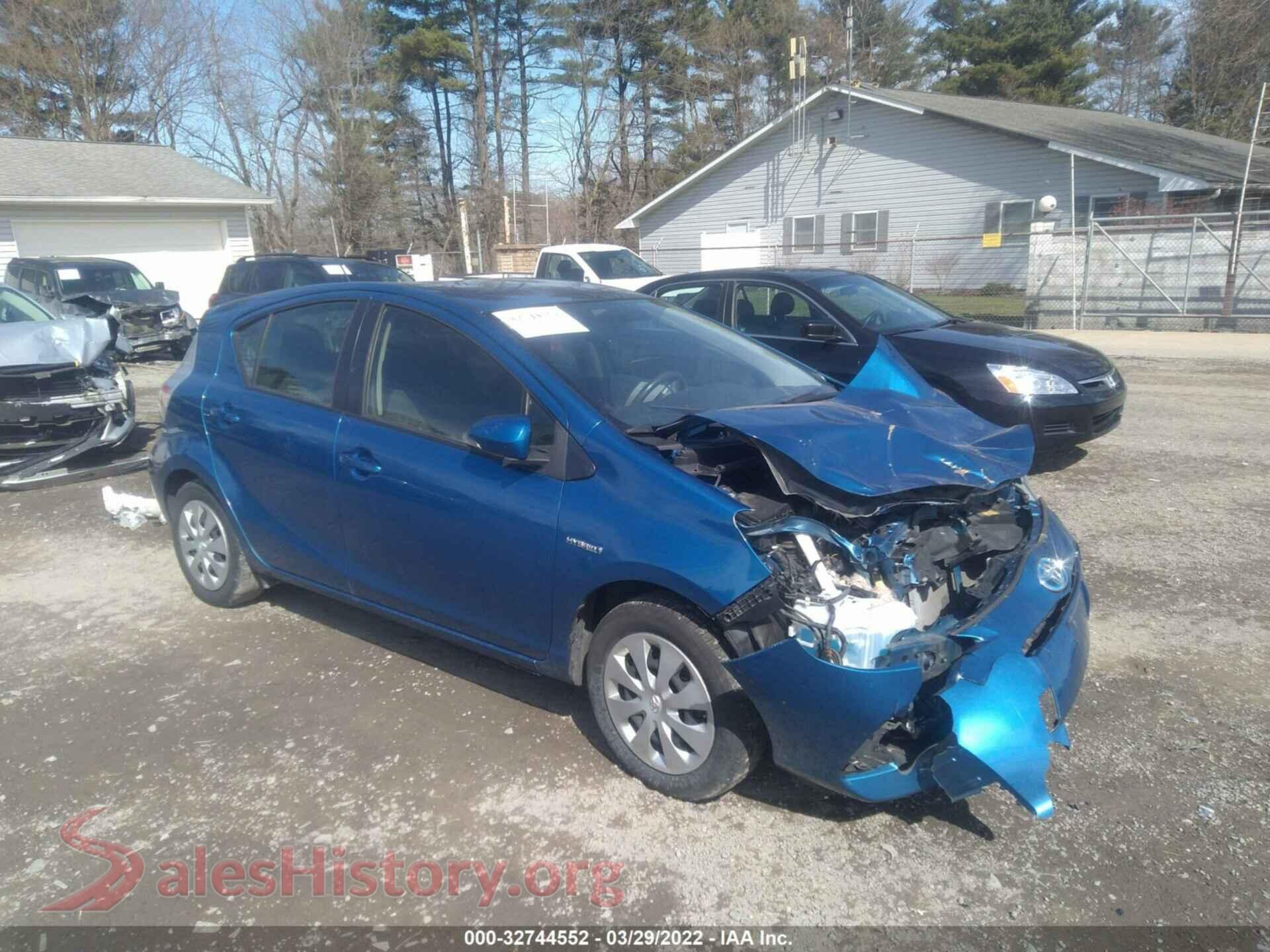 2014 TOYOTA PRIUS C — VIN JTDKDTB38E1569458