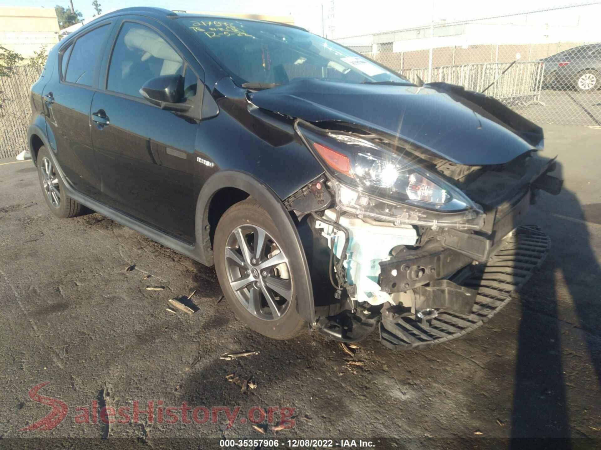 2018 TOYOTA PRIUS C — VIN JTDKDTB39J1608052