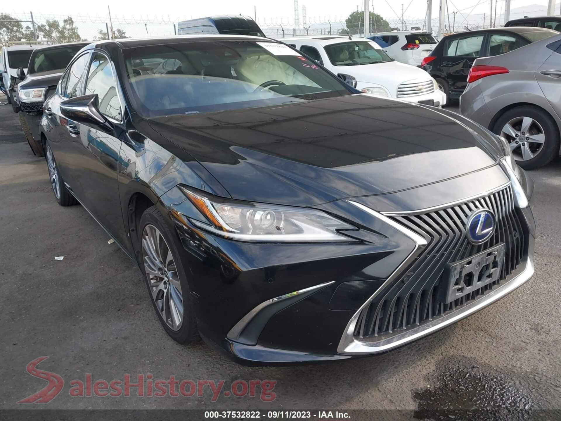 2019 LEXUS ES 300H — VIN JTHB21B18K2040444