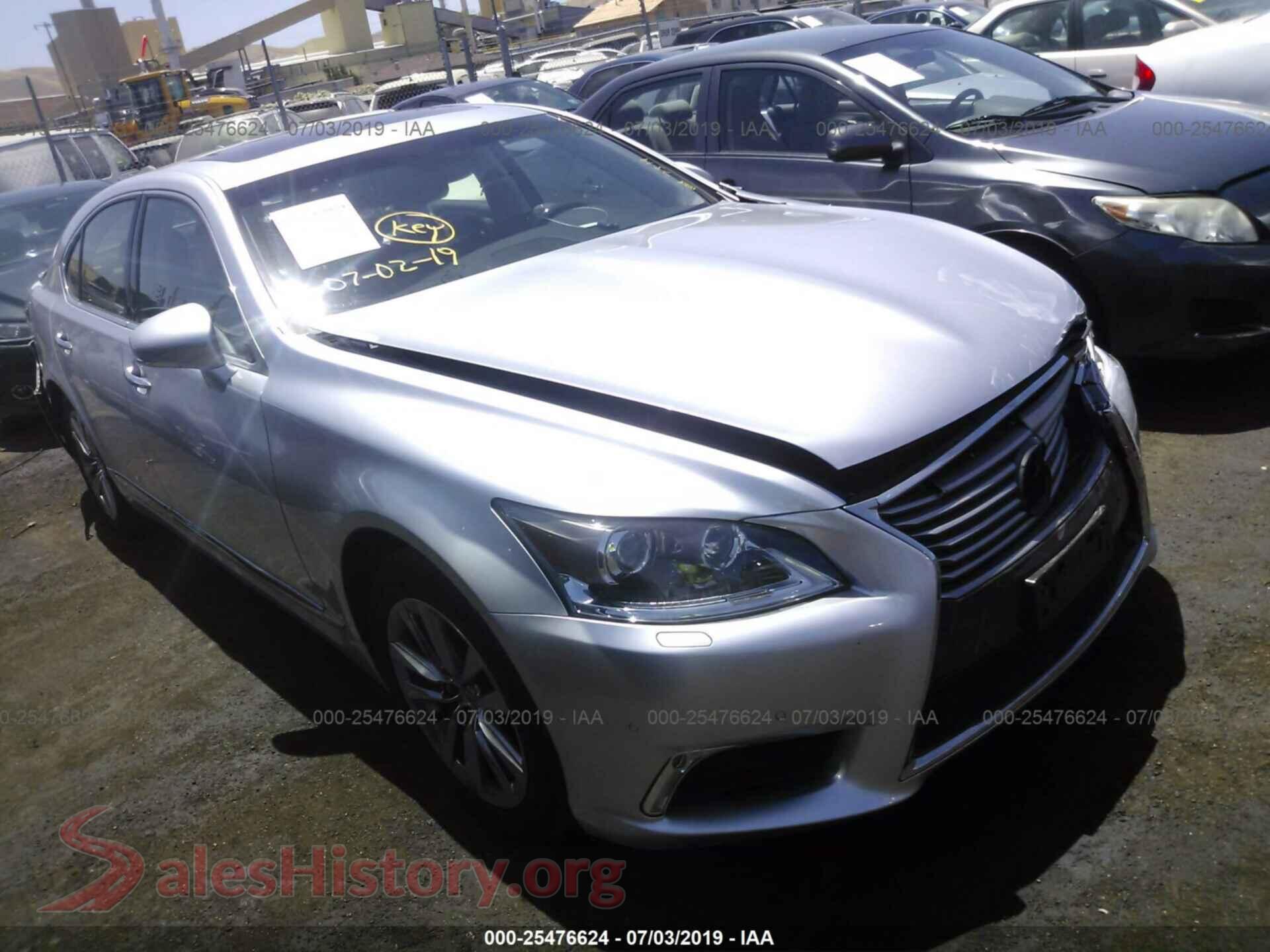 2015 LEXUS LS — VIN JTHBL5EF2F5138840