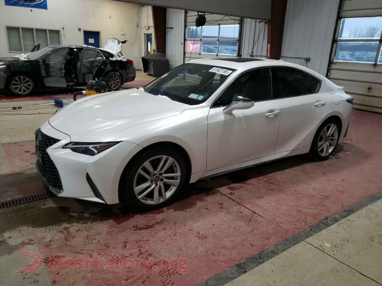 2021 LEXUS IS — VIN JTHC81F20M5047119