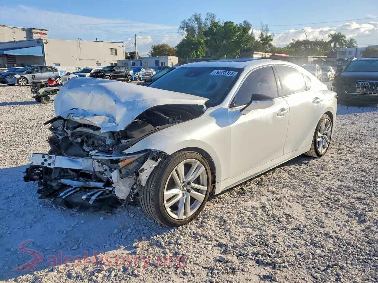2024 LEXUS IS — VIN JTHCA1D25R5132388