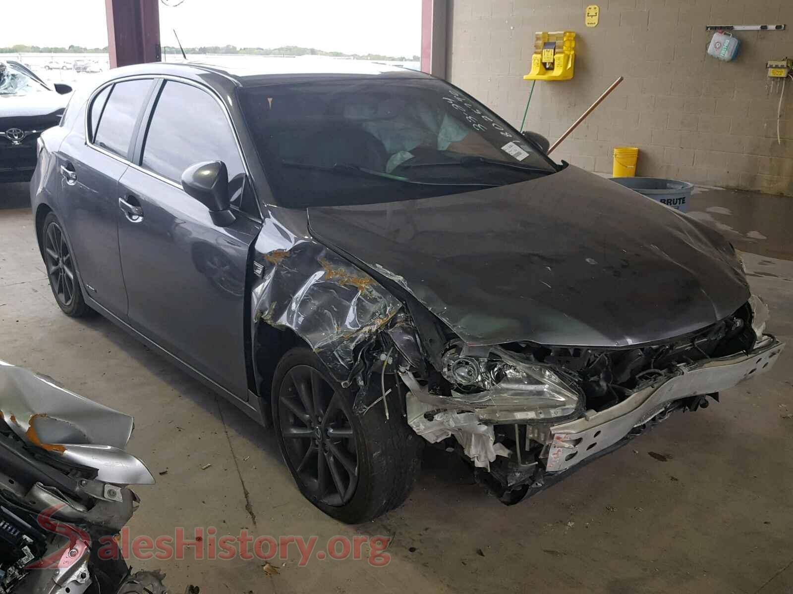 2013 LEXUS CT 200 — VIN JTHKD5BH2D2131727