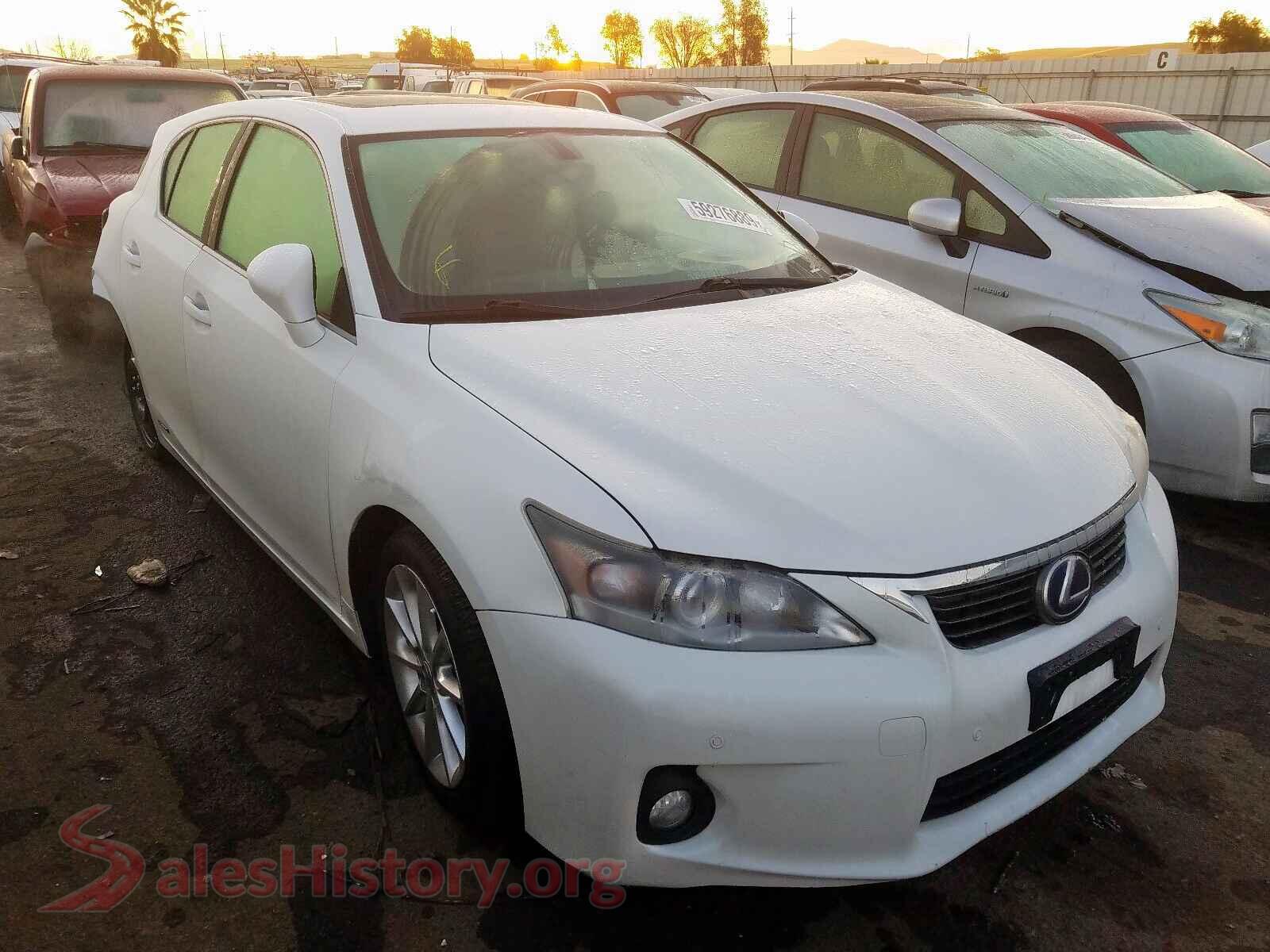 2013 LEXUS CT 200 — VIN JTHKD5BH7D2131402