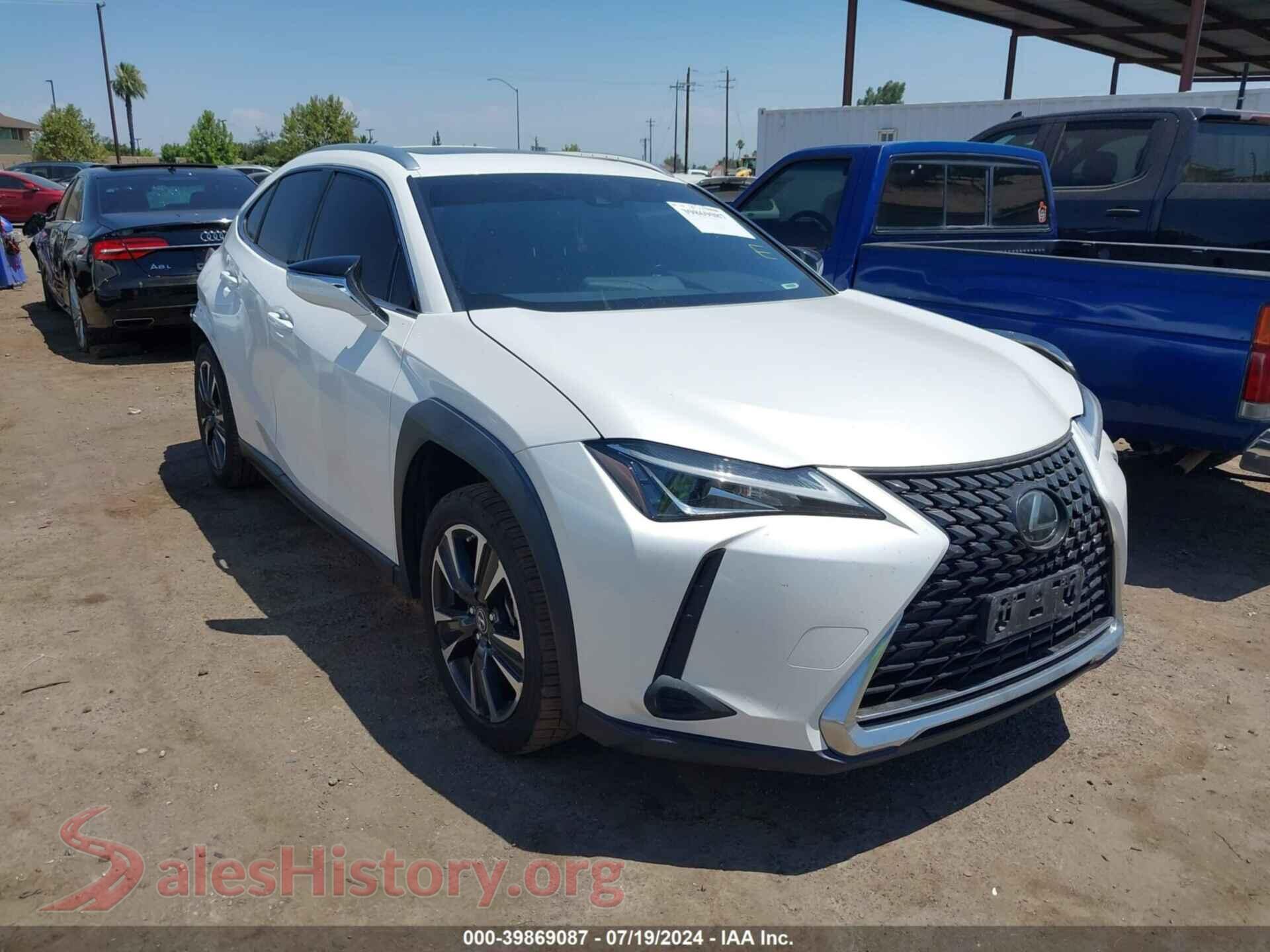 2019 LEXUS UX 200 — VIN JTHY3JBH1K2016622
