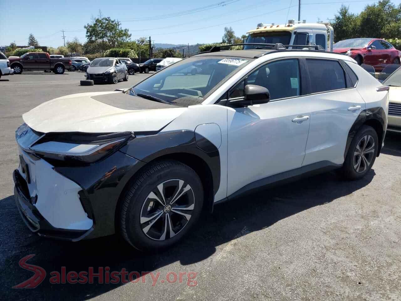 2025 TOYOTA BZ4X XLE — VIN JTMAAAAA8SA060507