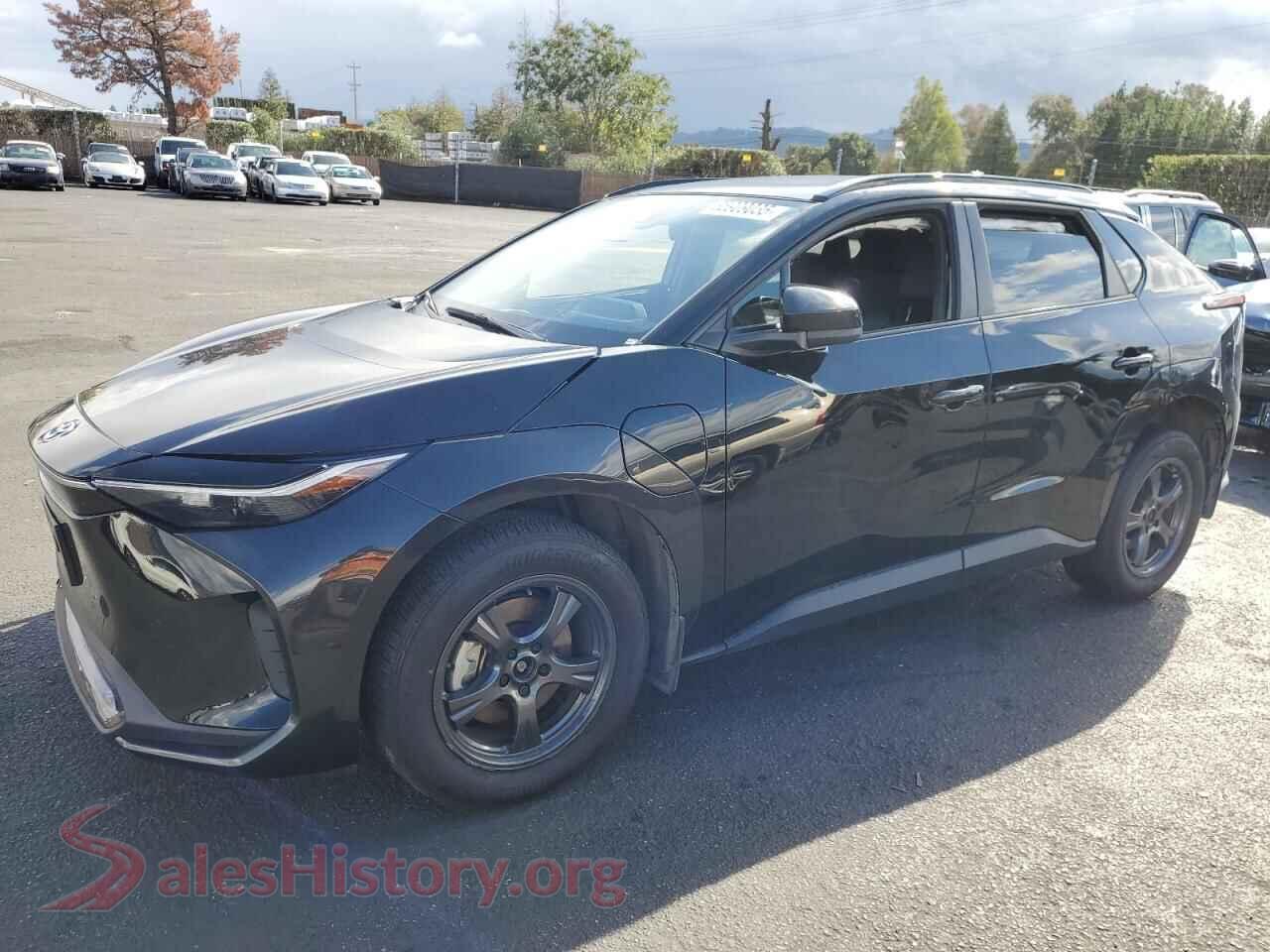 2024 TOYOTA BZ4X XLE — VIN JTMABACA3RA076909