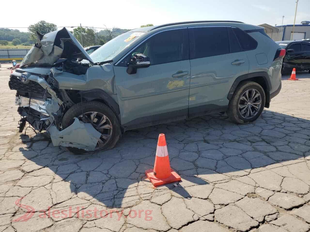 2022 TOYOTA RAV4 — VIN JTMB6RFV0ND071004