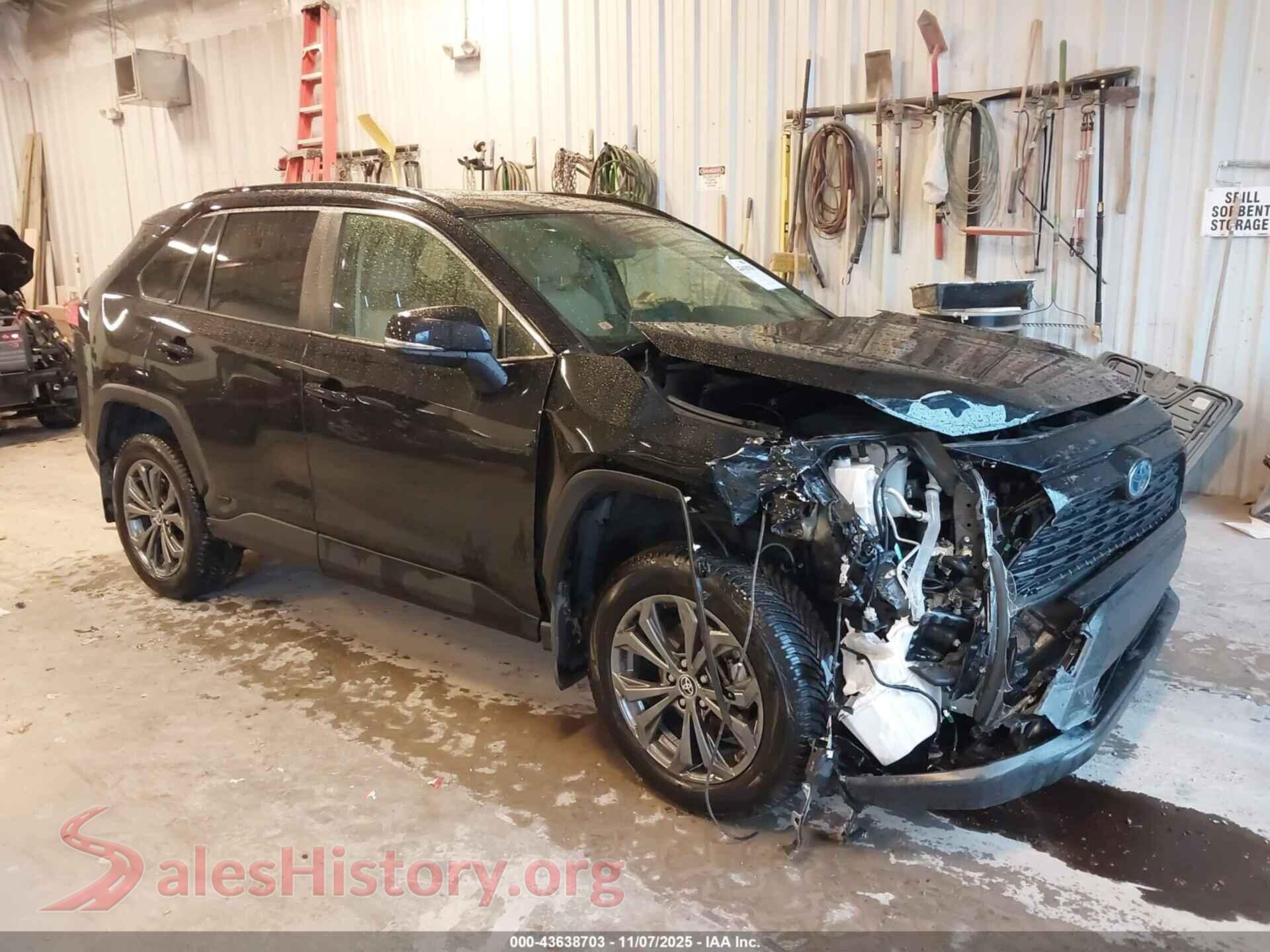 2023 TOYOTA RAV4 HYBRID — VIN JTMB6RFV2PD090656