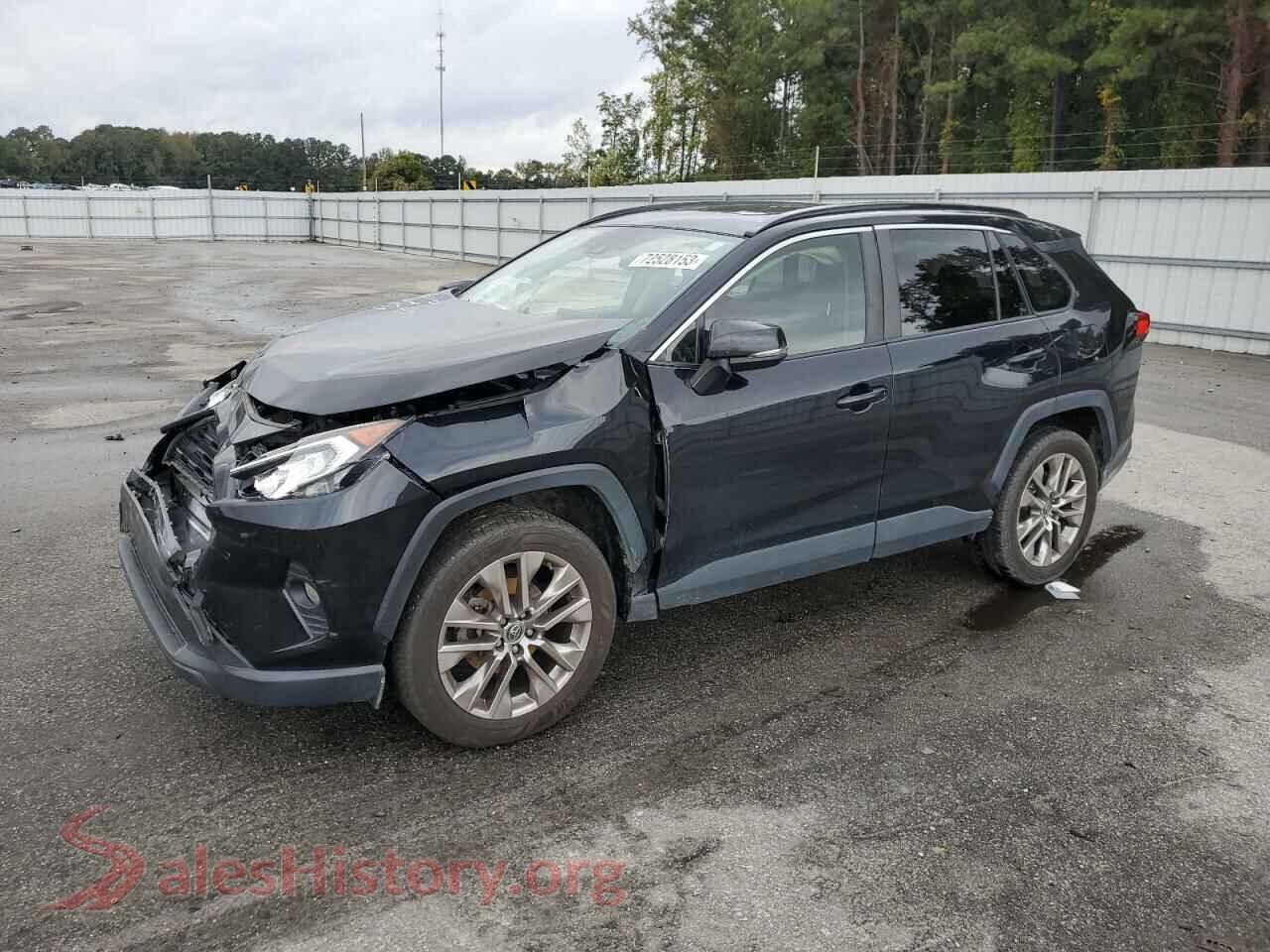 2019 TOYOTA RAV4 — VIN JTMC1RFV6KD015700