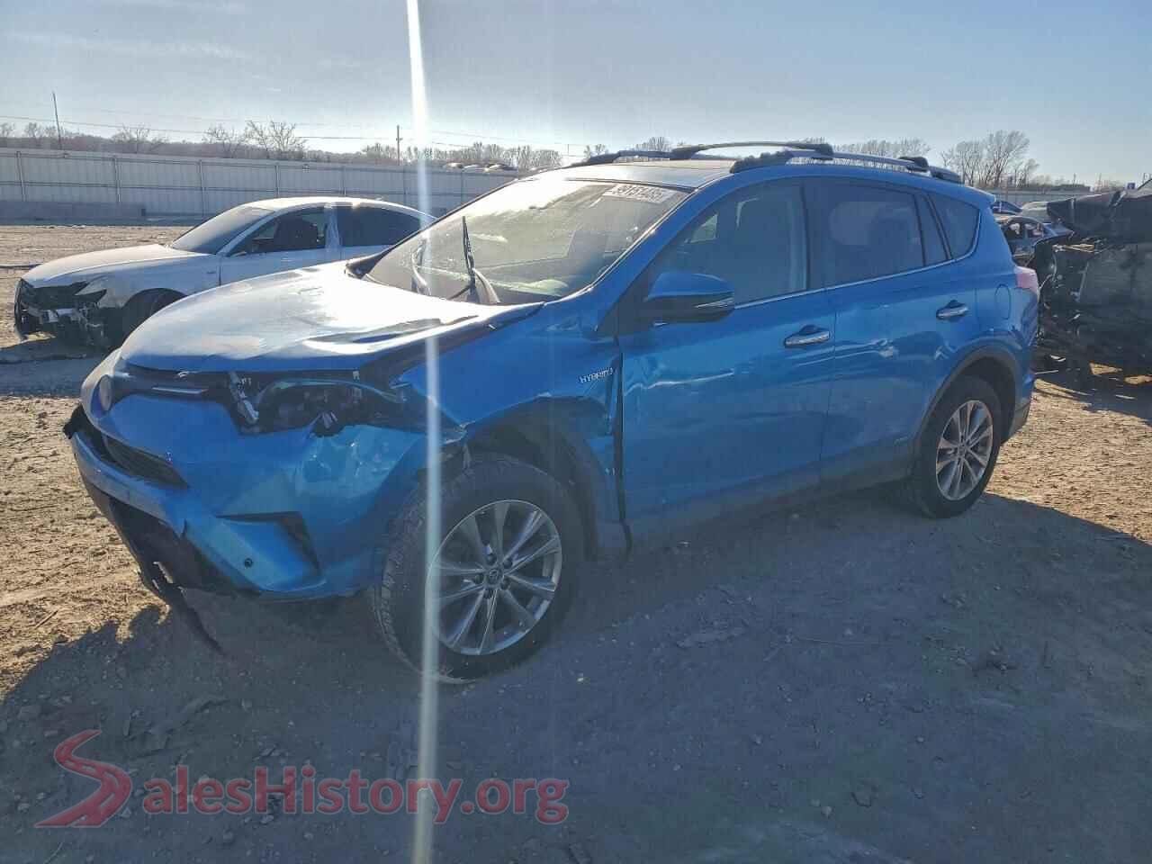2018 TOYOTA RAV4 — VIN JTMDJREV6JD204447
