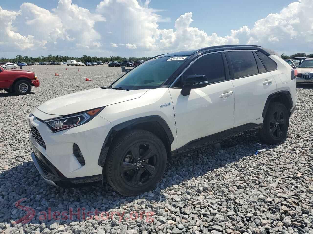 2019 TOYOTA RAV4 — VIN JTMEWRFV4KJ001421