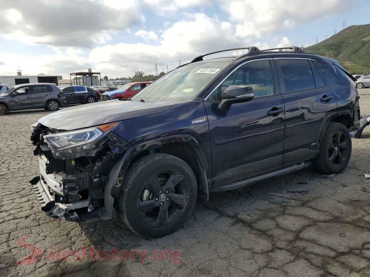 2019 TOYOTA RAV4 — VIN JTMEWRFV8KD523810