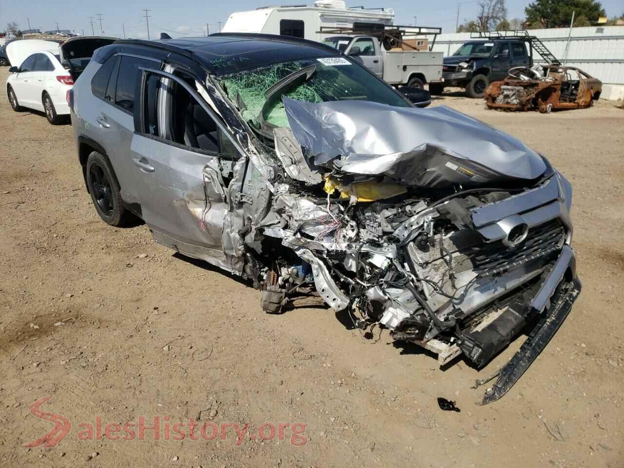 2019 TOYOTA RAV4 — VIN JTMEWRFV9KJ006596