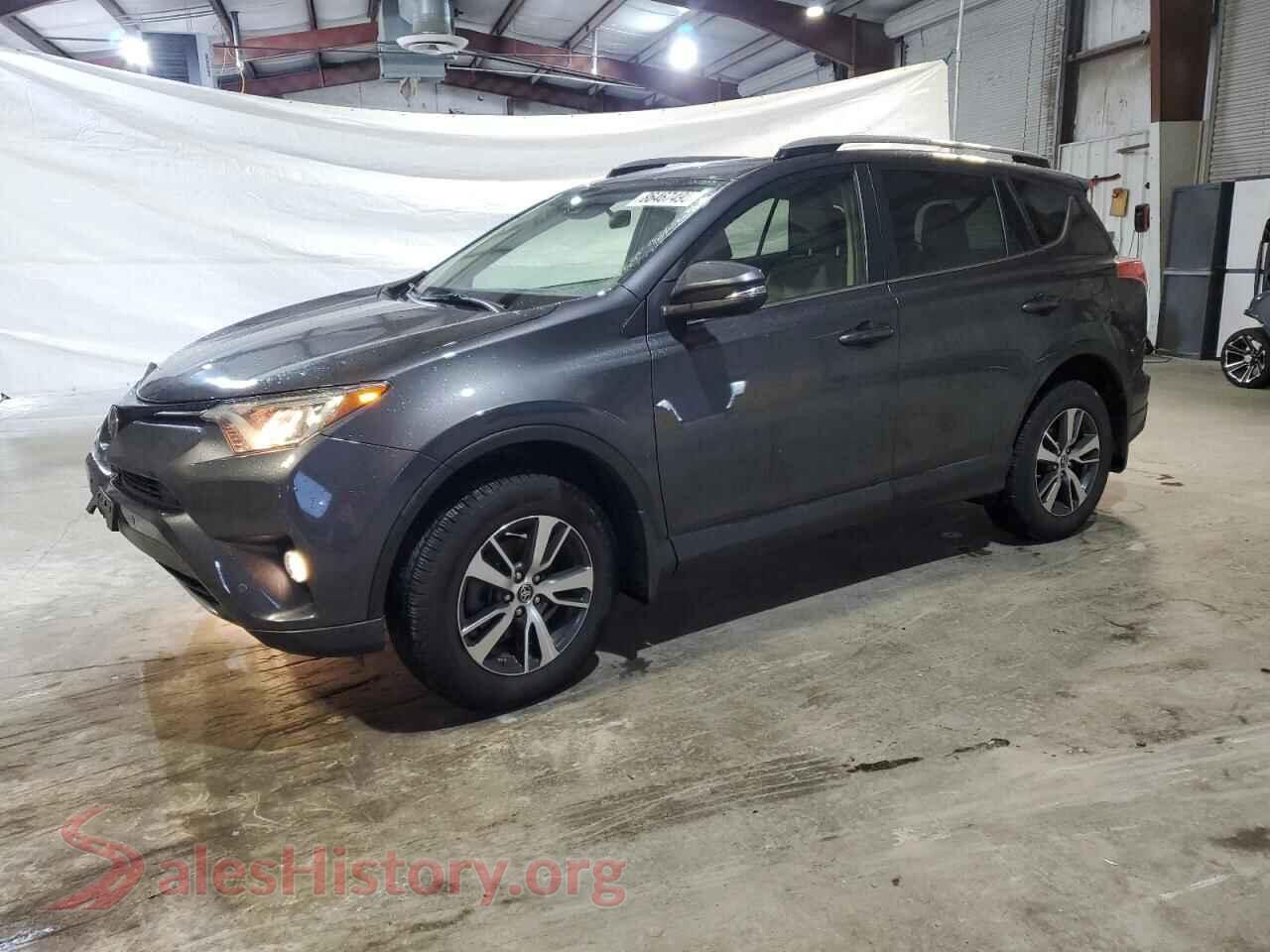 2017 TOYOTA RAV4 — VIN JTMRFREV2HJ121360