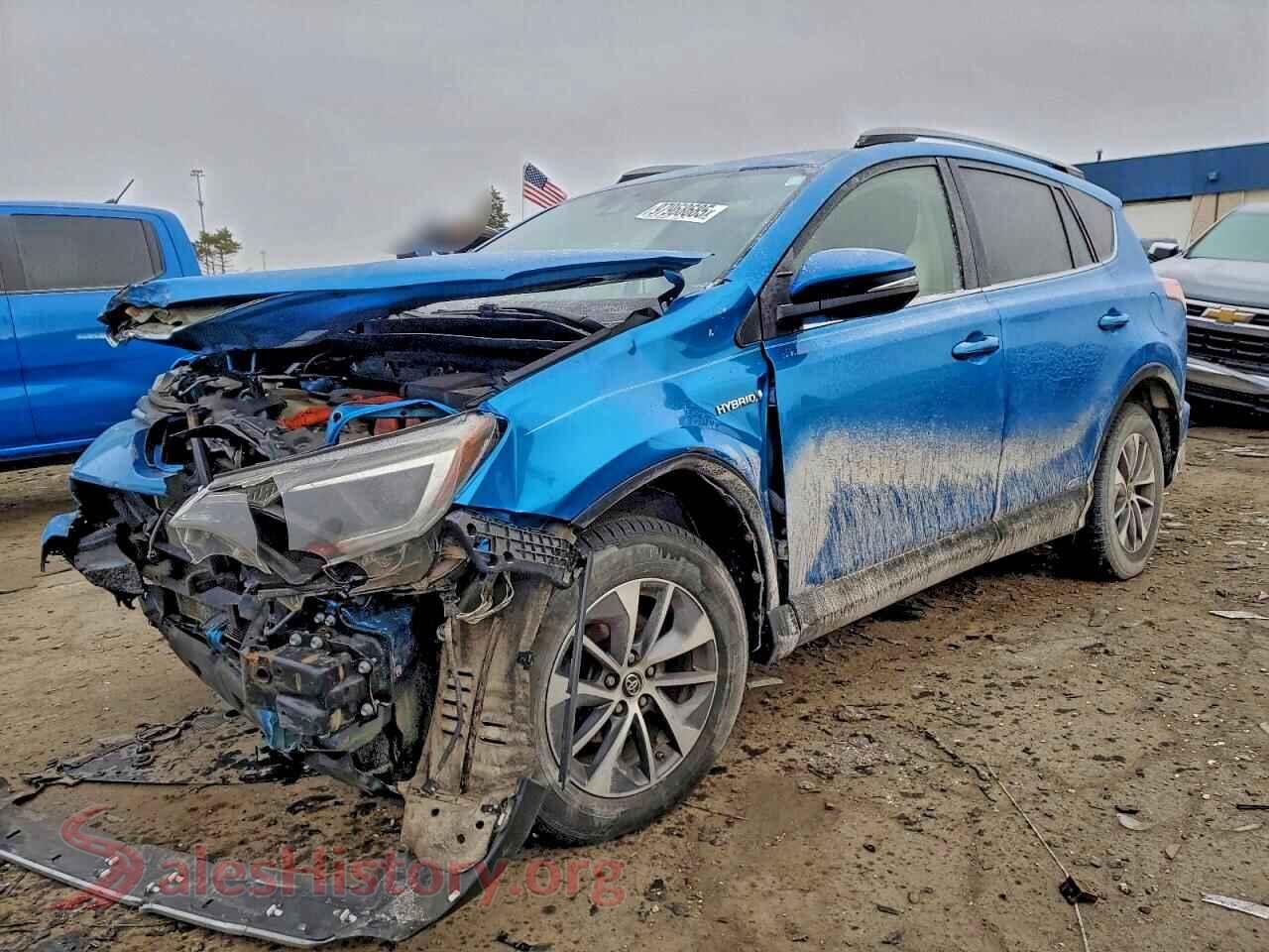 2018 TOYOTA RAV4 — VIN JTMRJREV0JD244836