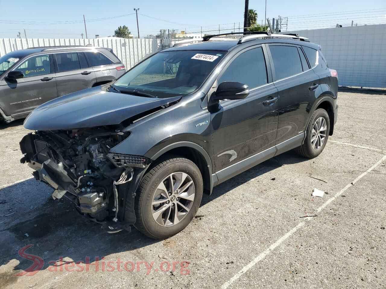 2017 TOYOTA RAV4 — VIN JTMRJREV2HD131013