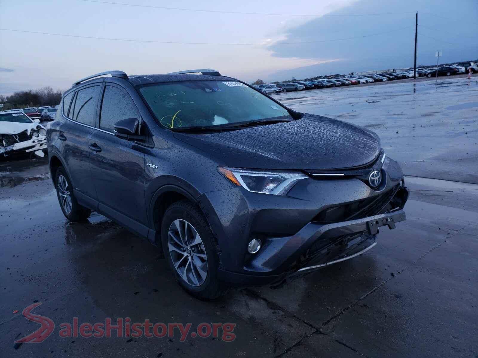 2018 TOYOTA RAV4 — VIN JTMRJREV2JD182484