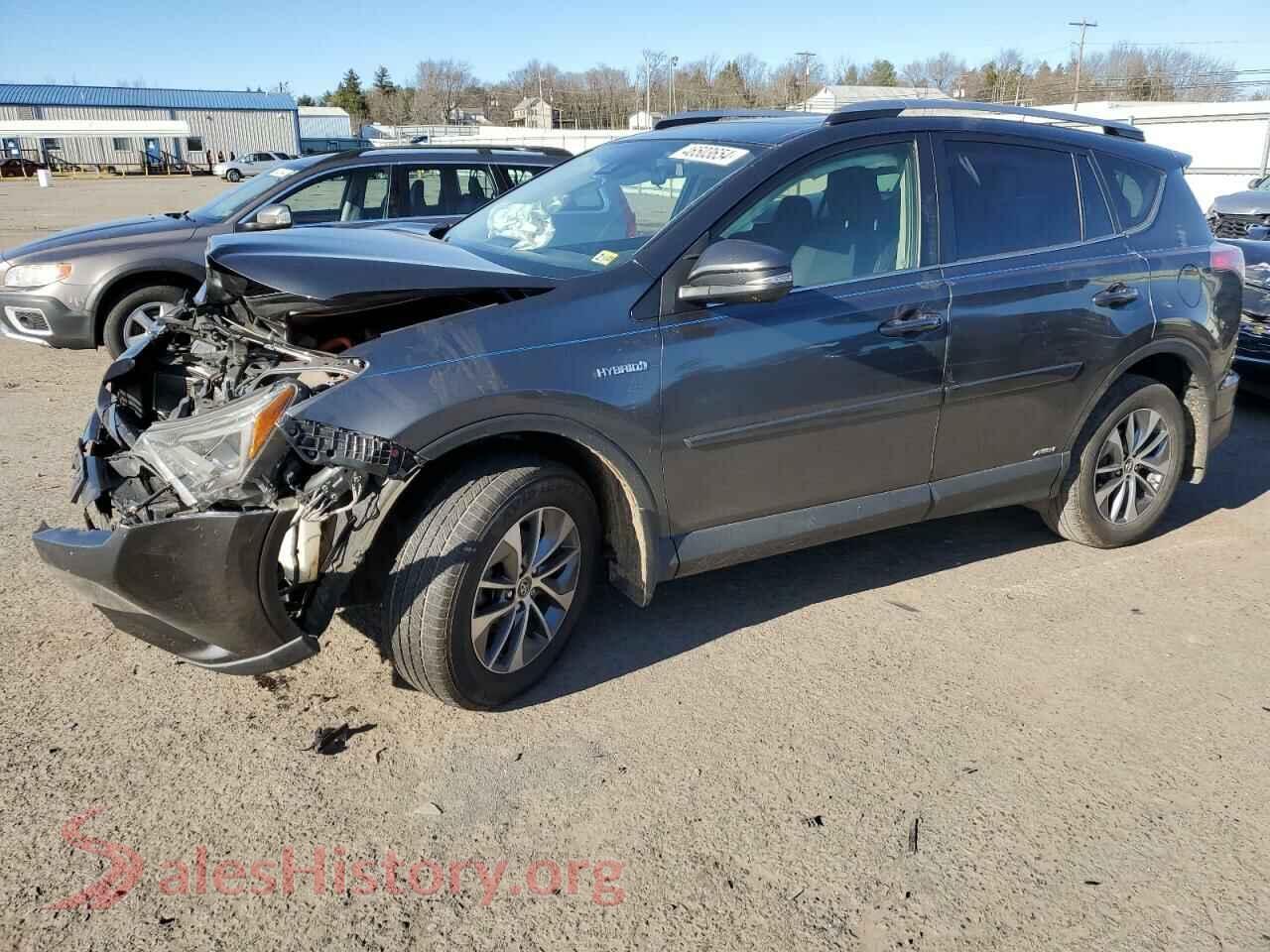 2017 TOYOTA RAV4 — VIN JTMRJREV4HD061448