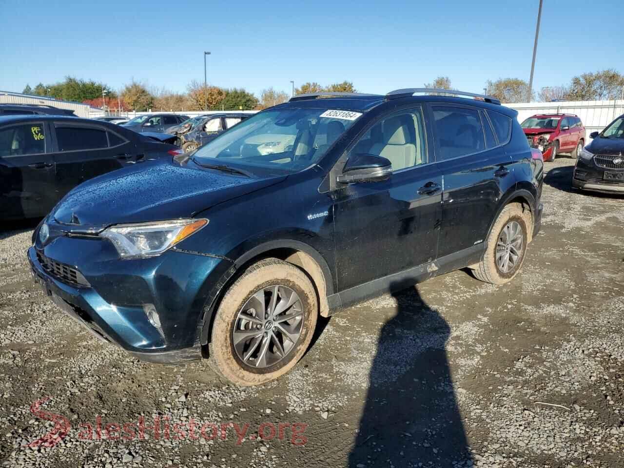 2018 TOYOTA RAV4 — VIN JTMRJREV4JD217204