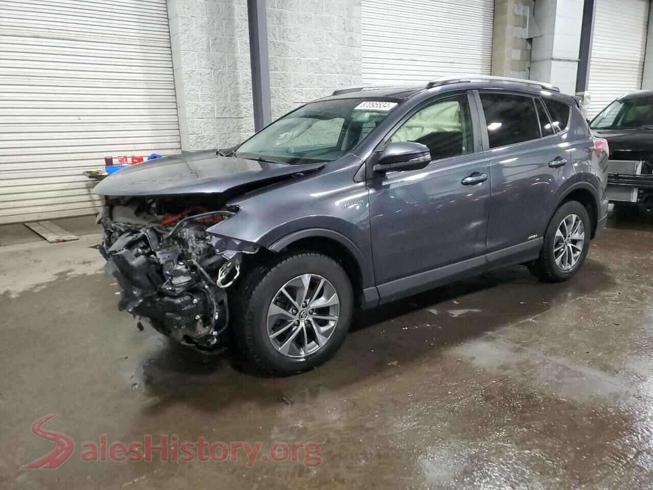 2017 TOYOTA RAV4 — VIN JTMRJREV8HD086174