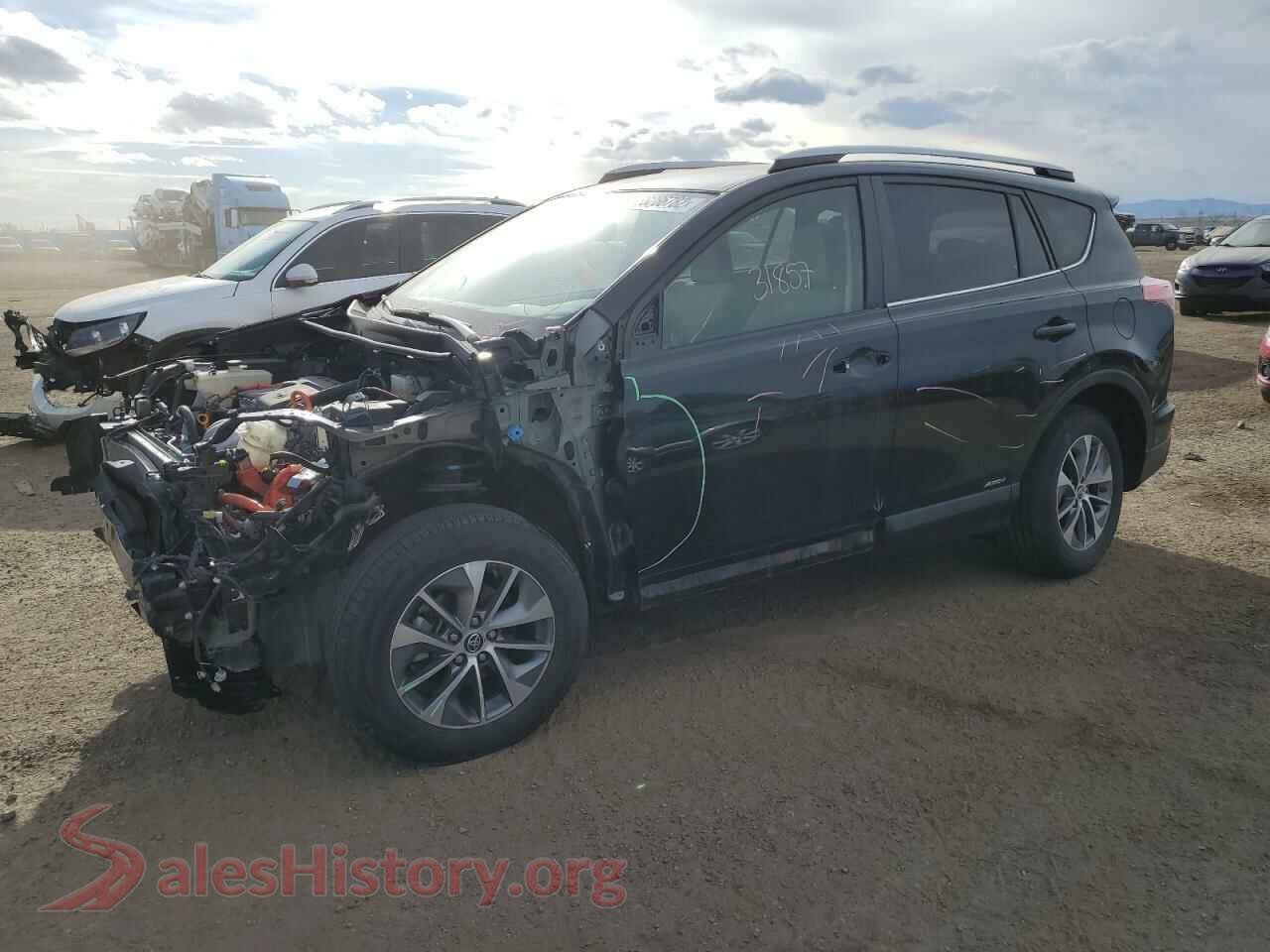 2018 TOYOTA RAV4 — VIN JTMRJREVXJD241748