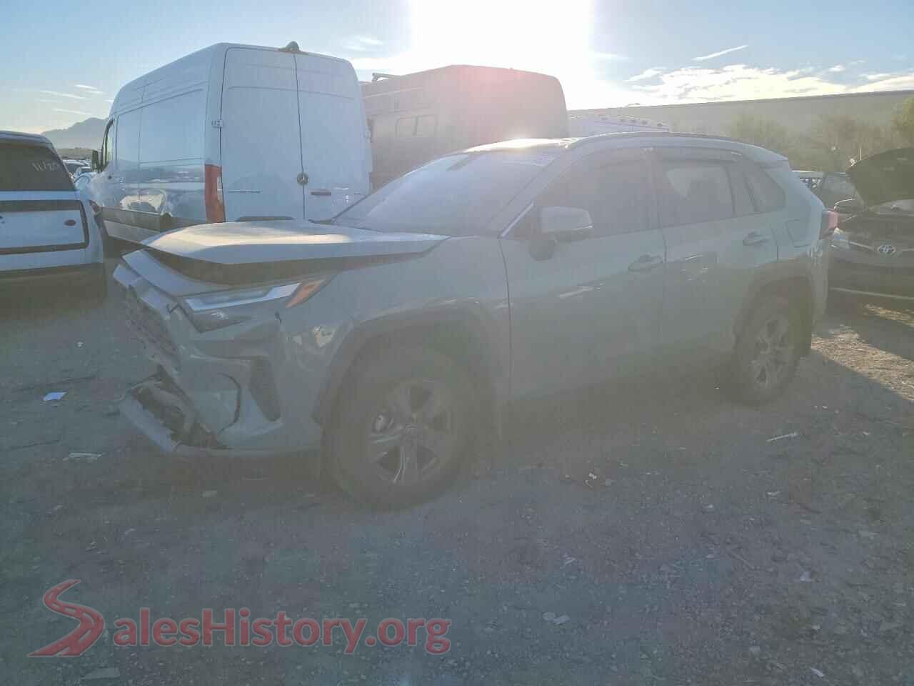 2022 TOYOTA RAV4 — VIN JTMRWRFV0ND564907