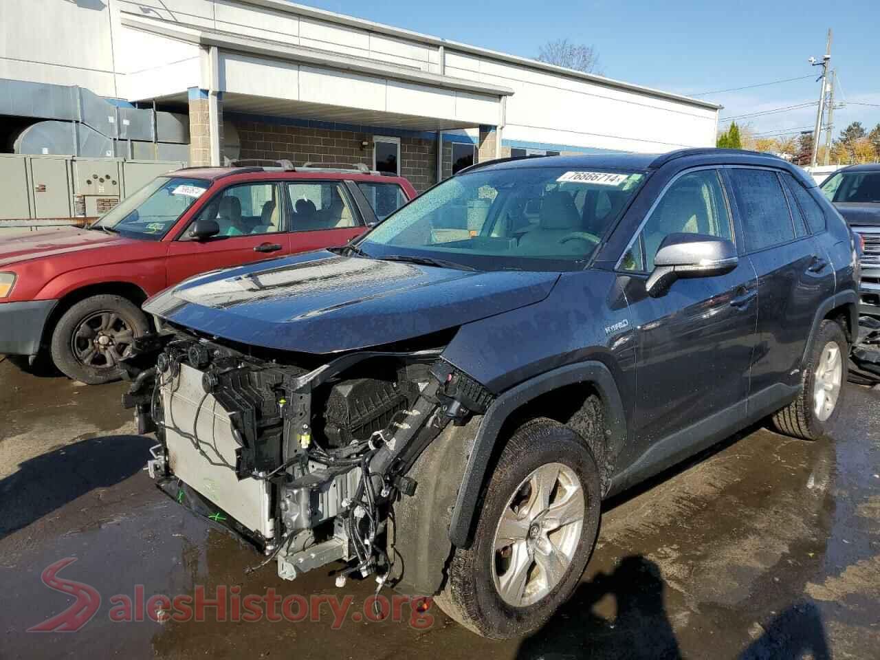2019 TOYOTA RAV4 — VIN JTMRWRFVXKJ018614