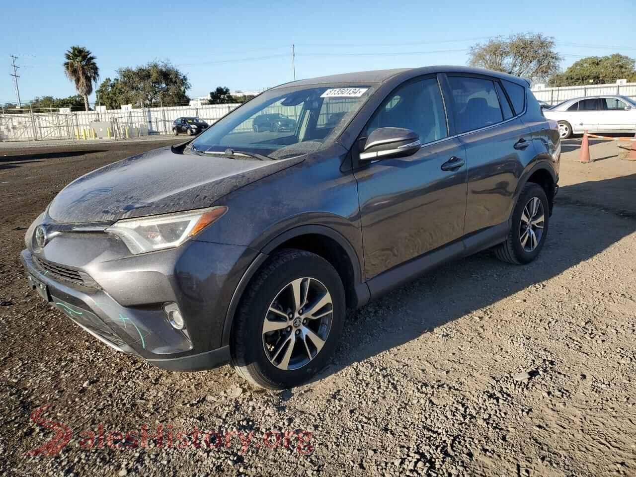 2017 TOYOTA RAV4 — VIN JTMWFREV7HJ143082