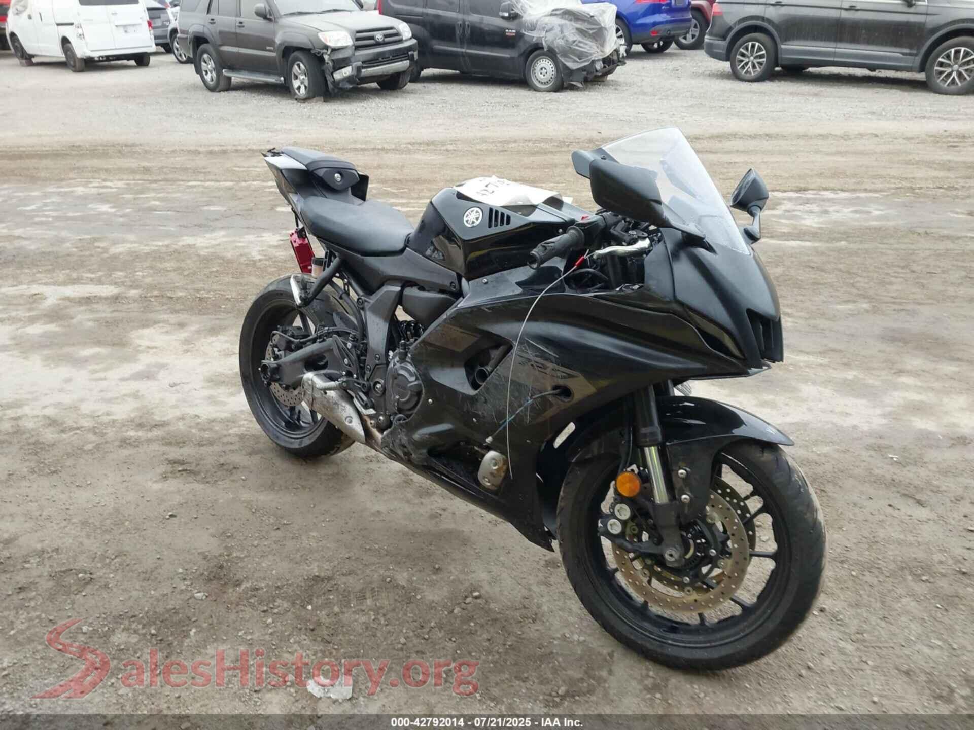 2025 YAMAHA YZFR7 — VIN JYARM38YXSA003603