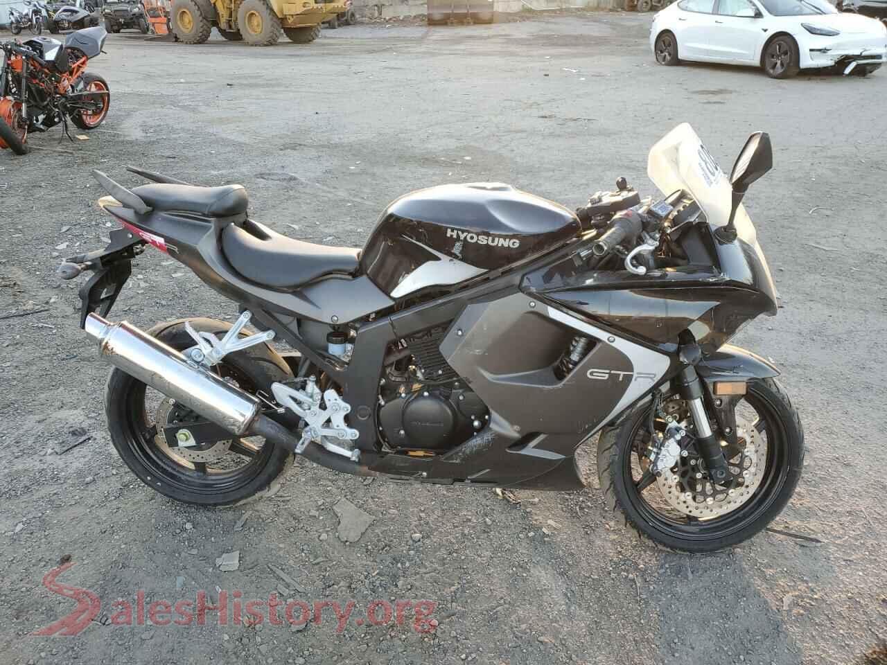 2016 HYOSUNG MOTORCYCLE — VIN KM4MJ6279G1700774
